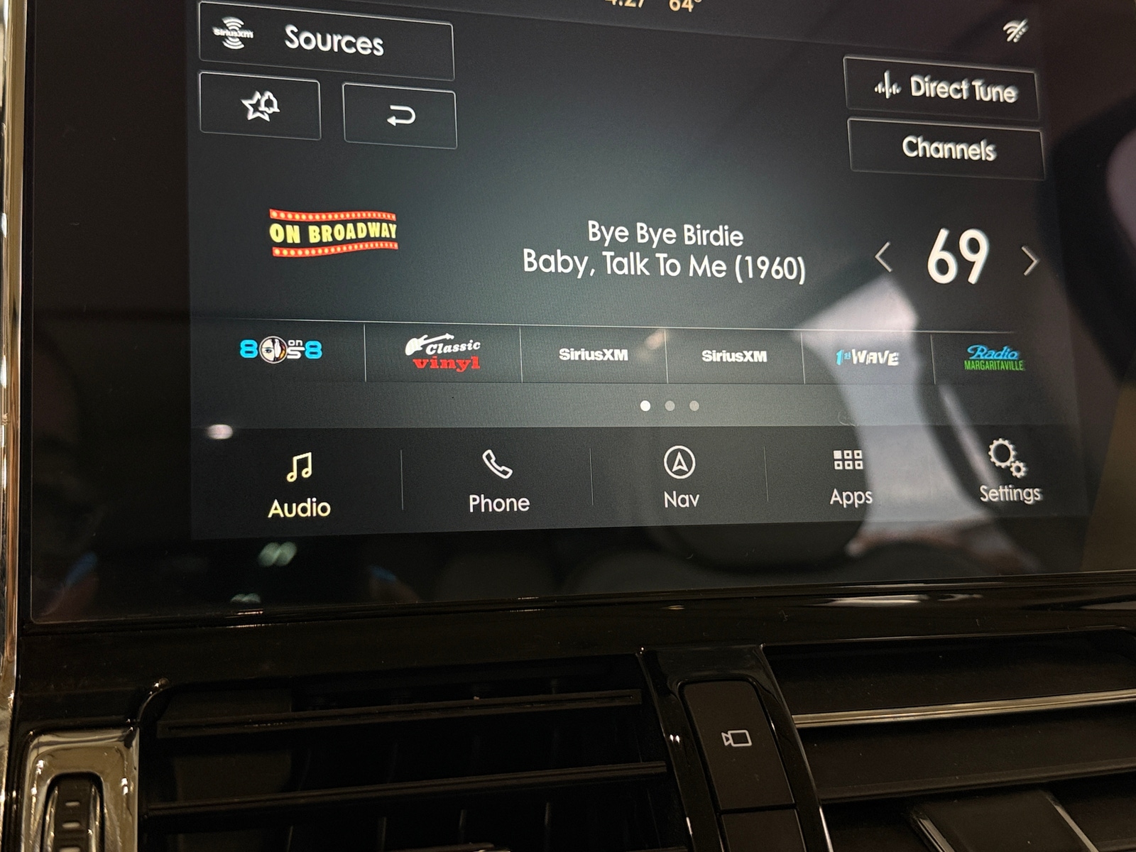 Thumbnail: 2020 Lincoln Navigator - 3