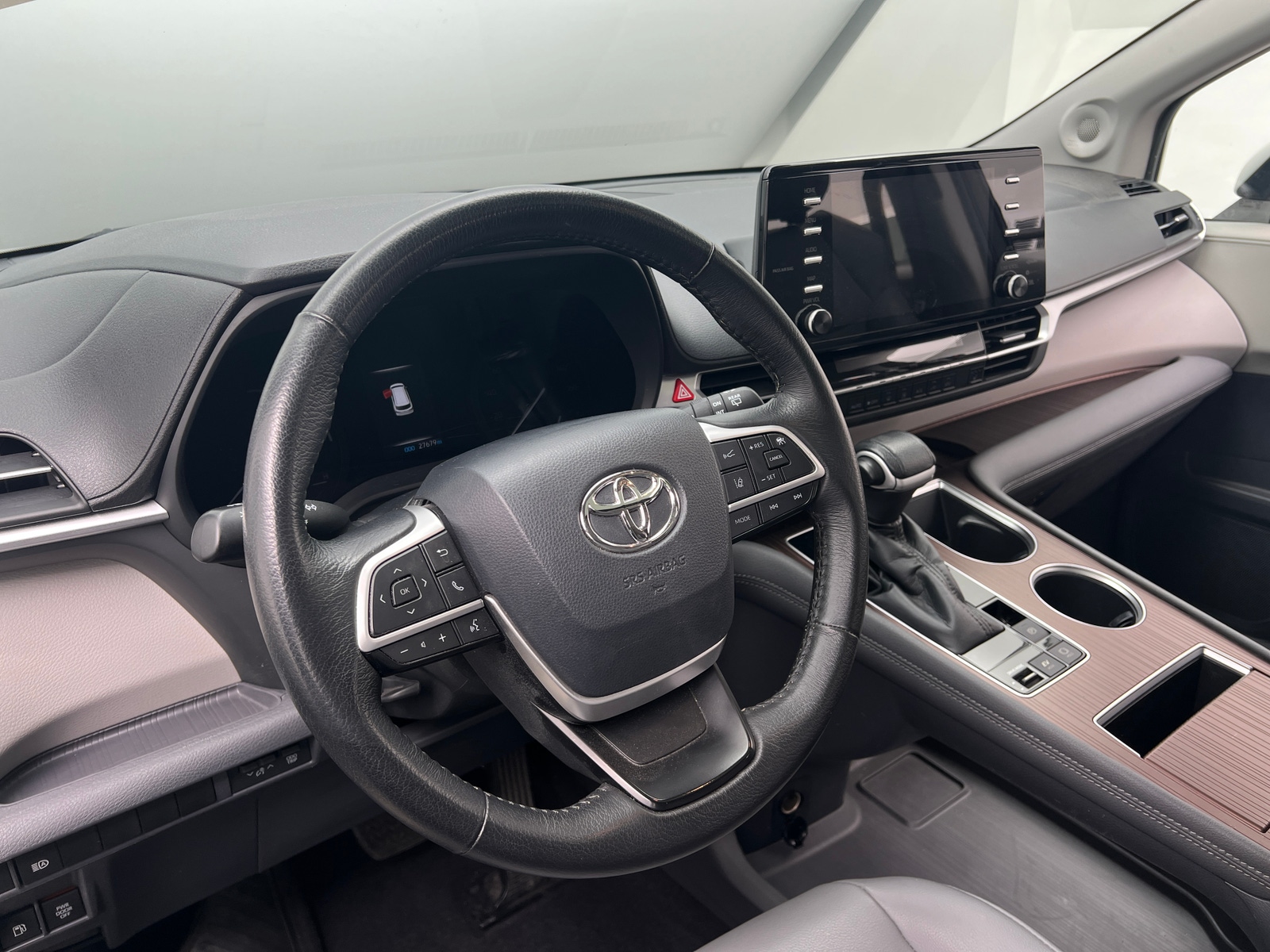 Thumbnail: 2021 Toyota Sienna - 4