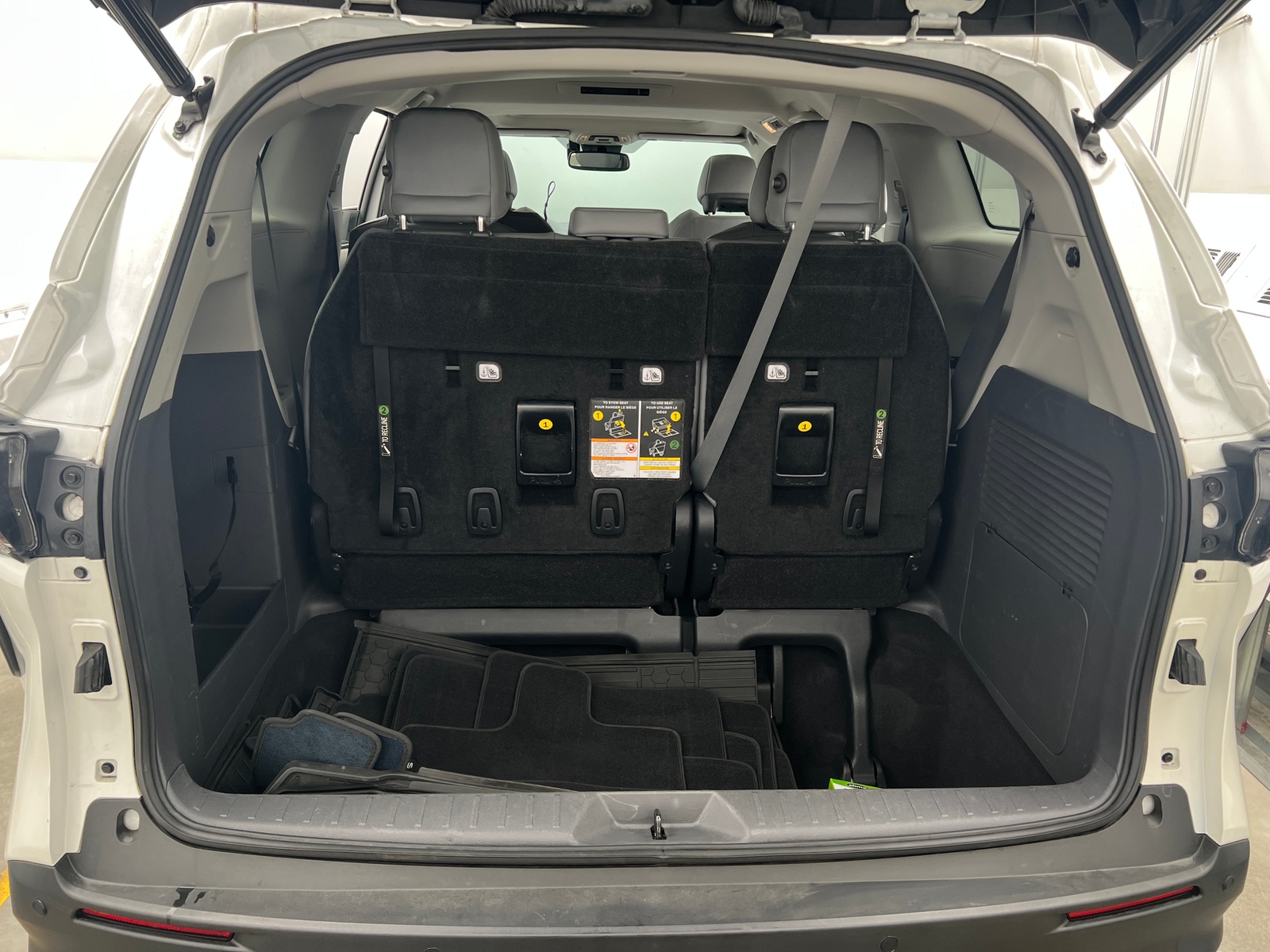 Thumbnail: 2021 Toyota Sienna - 6