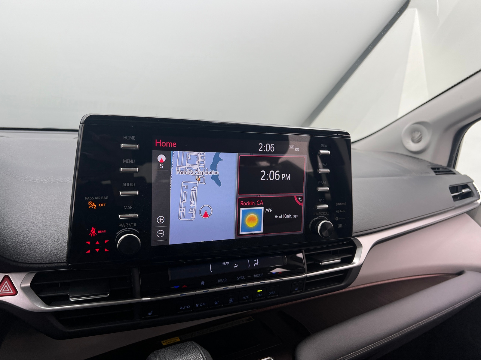 Thumbnail: 2021 Toyota Sienna - 3