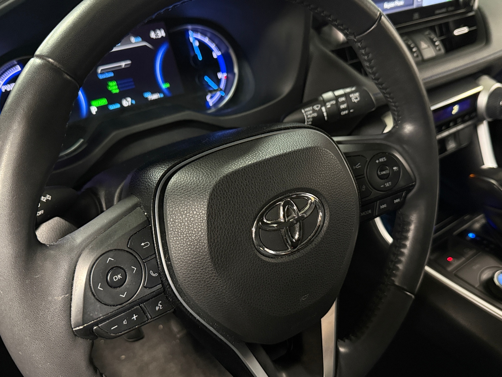 Thumbnail: 2020 Toyota RAV4 - 4