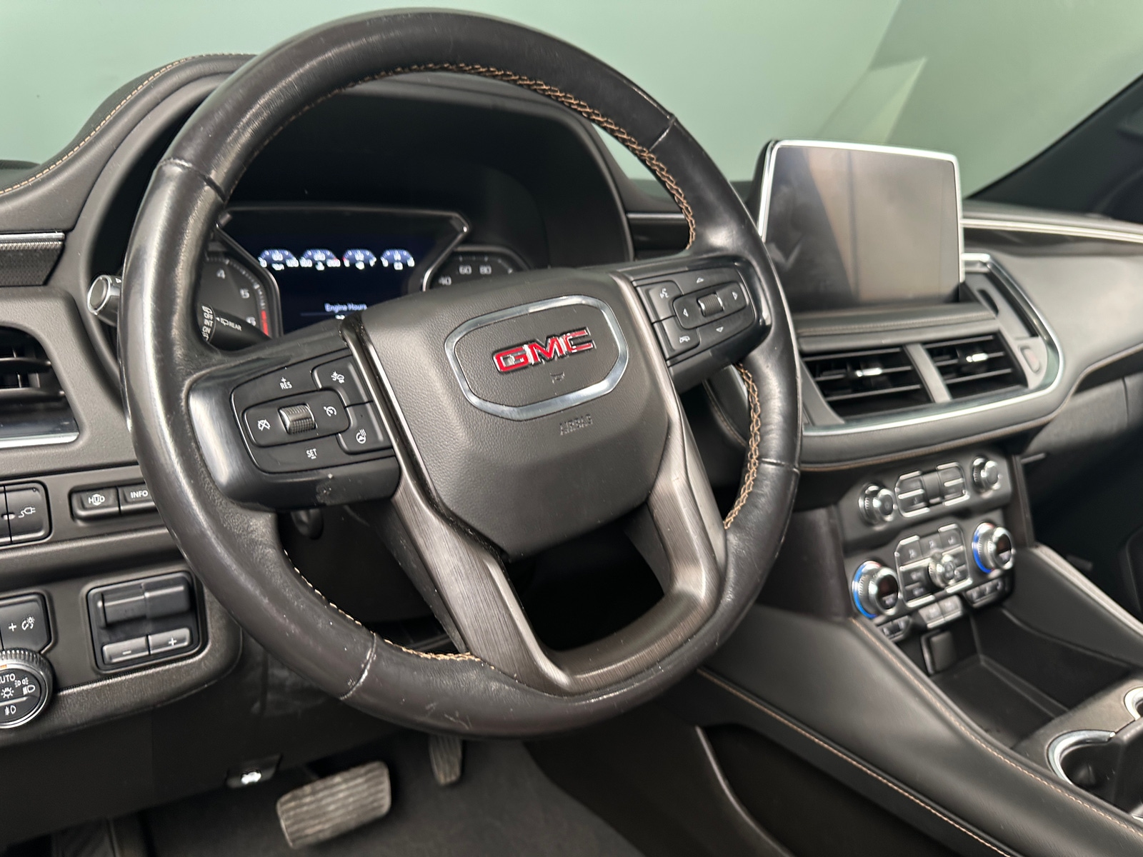 Thumbnail: 2021 GMC Yukon XL - 4