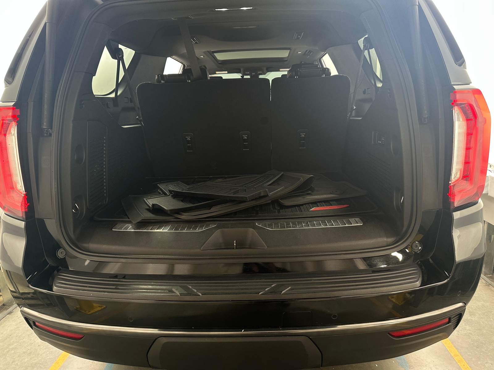 Thumbnail: 2021 GMC Yukon XL - 6