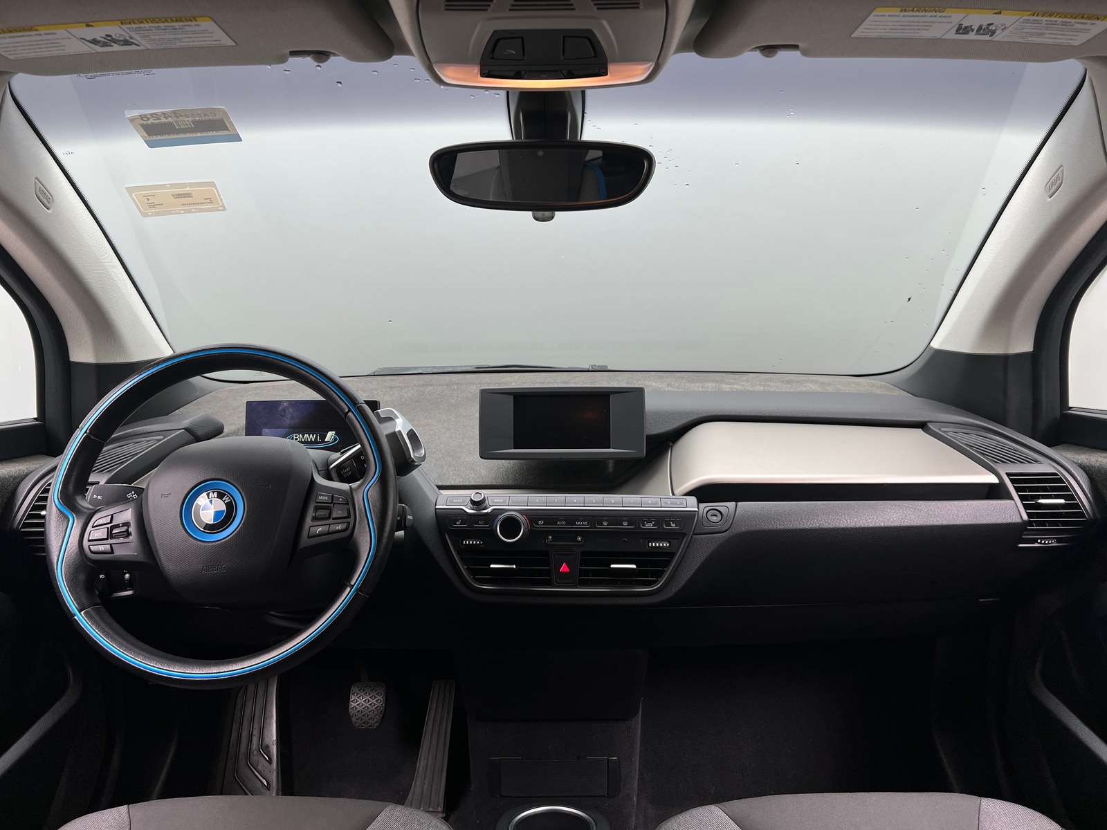 Thumbnail: 2018 BMW i3 - 3
