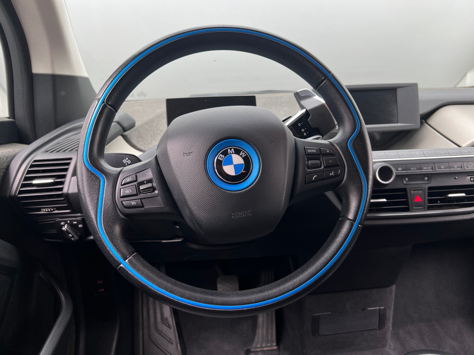 Thumbnail: 2018 BMW i3 - 5