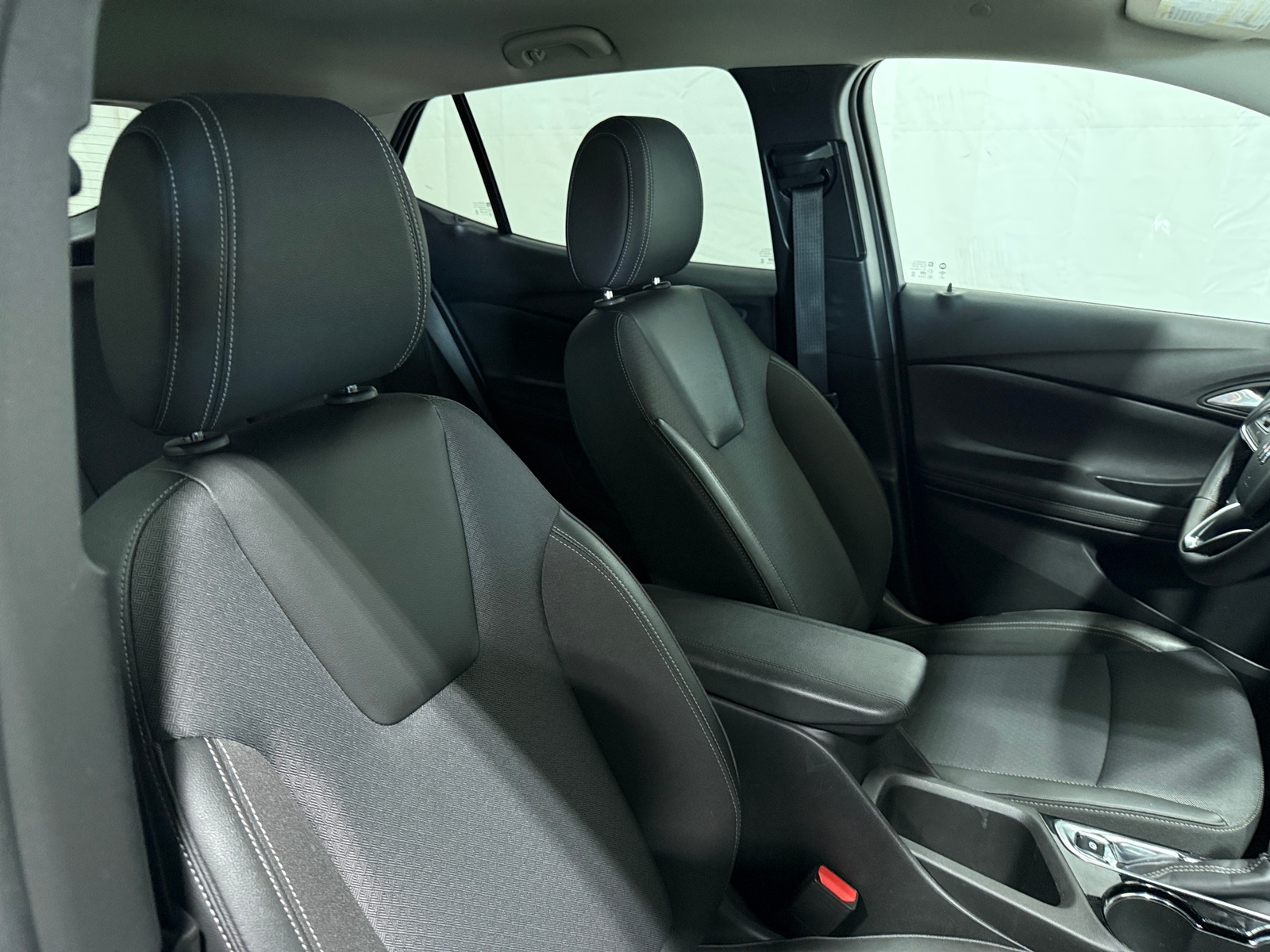 Thumbnail: 2025 Buick Encore GX - 2