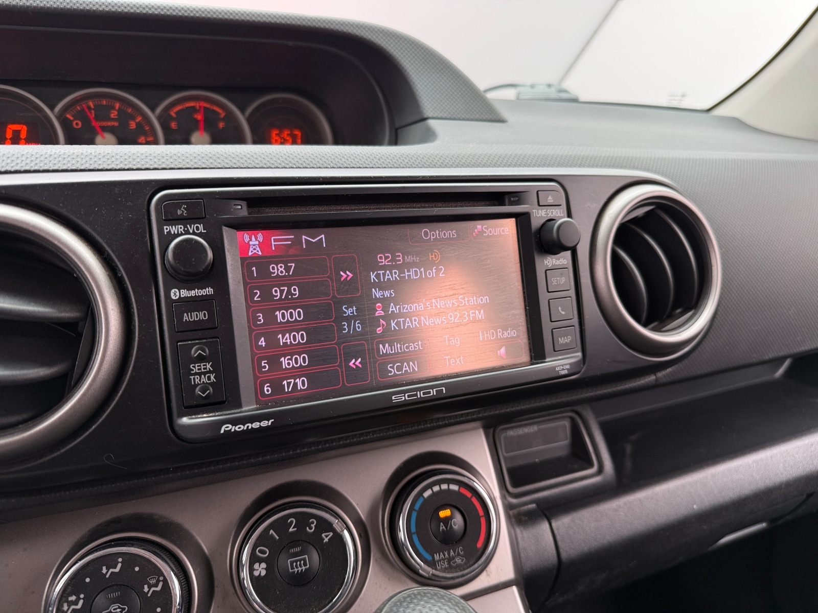 Thumbnail: 2014 Scion xB - 4