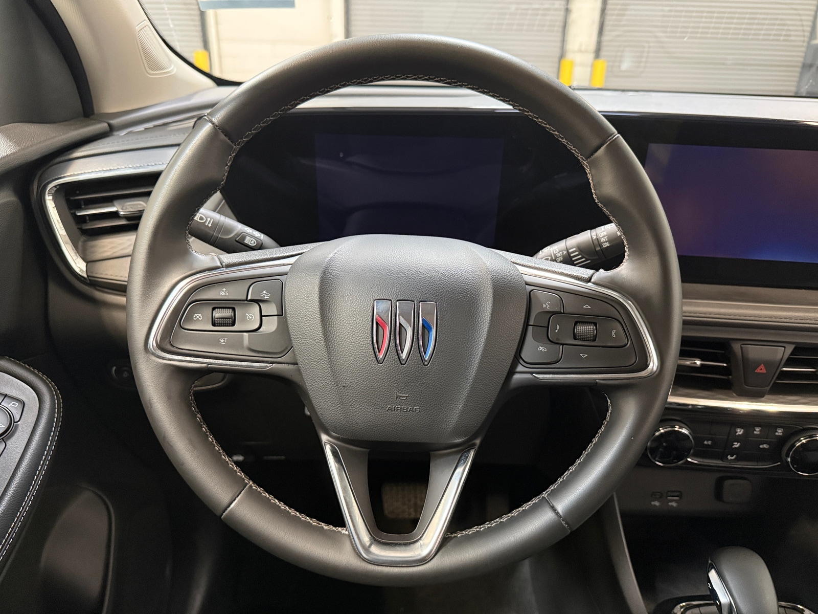 Thumbnail: 2025 Buick Encore GX - 5