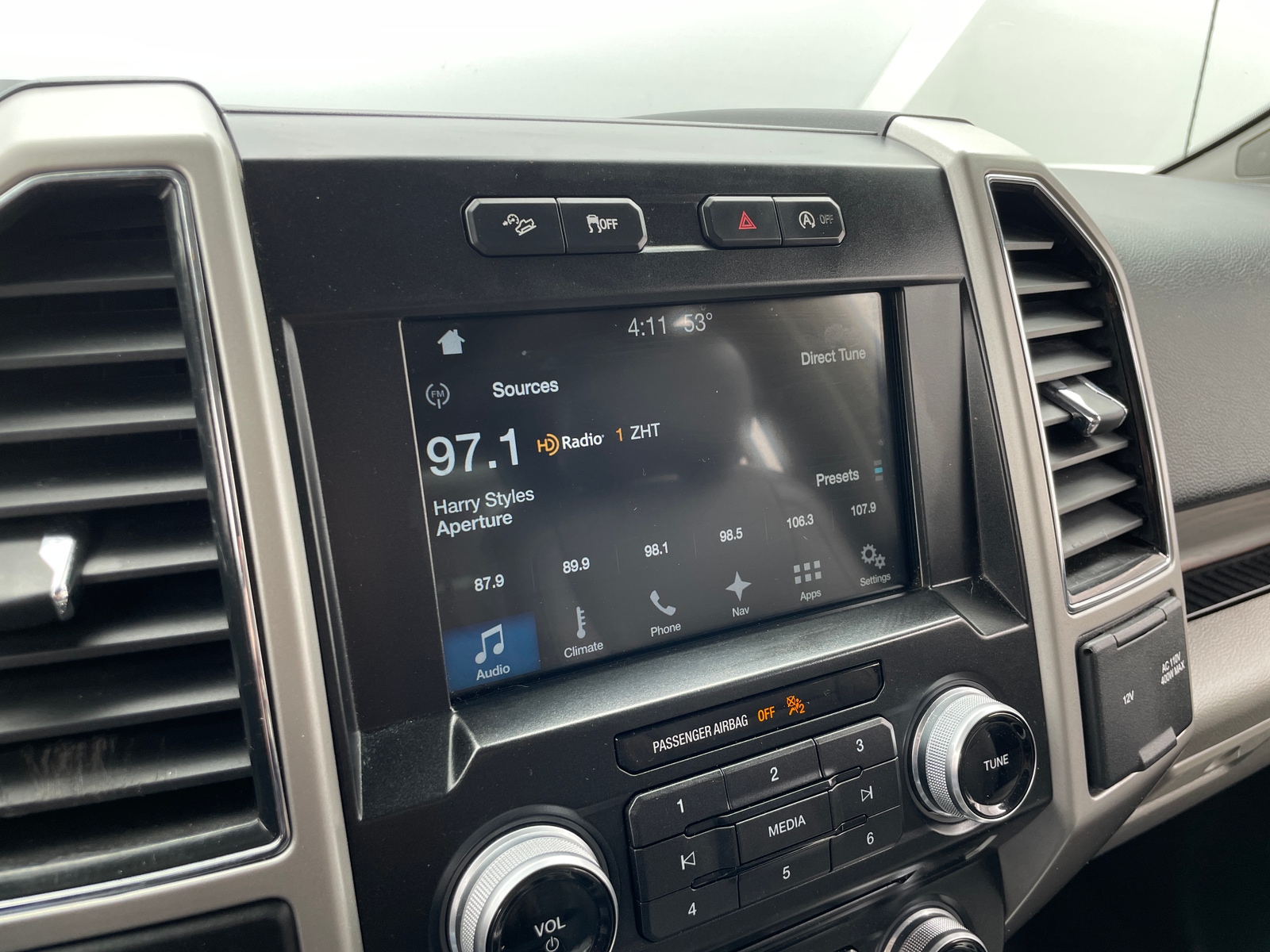 Thumbnail: 2017 Ford Econoline - 4