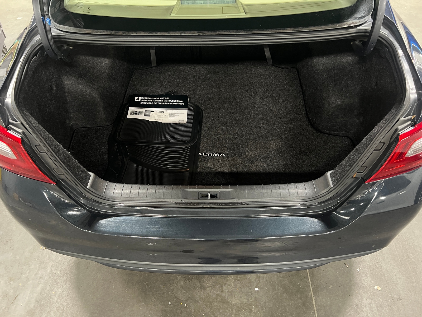 Thumbnail: 2018 Nissan Altima - 7