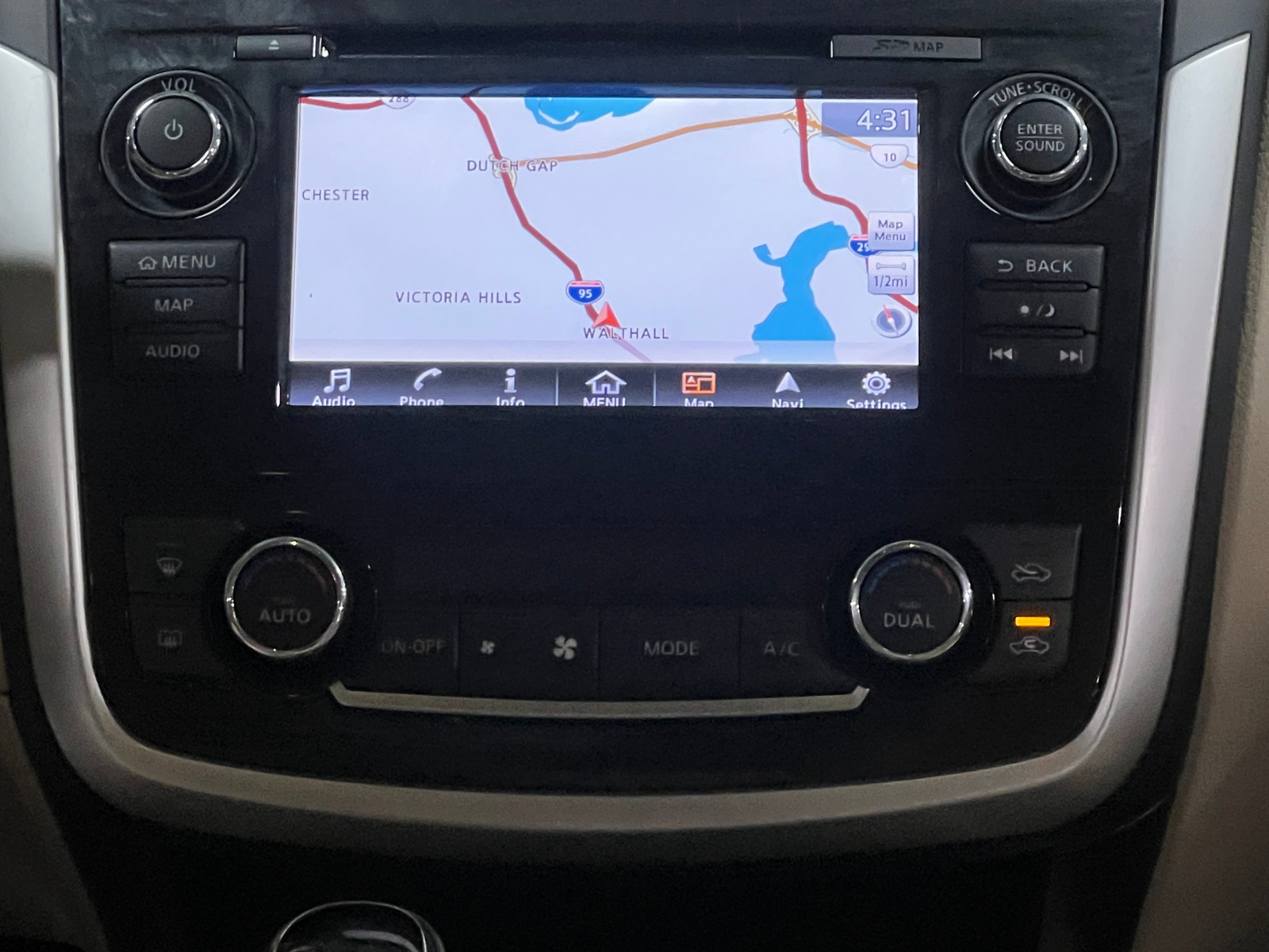 Thumbnail: 2018 Nissan Altima - 4