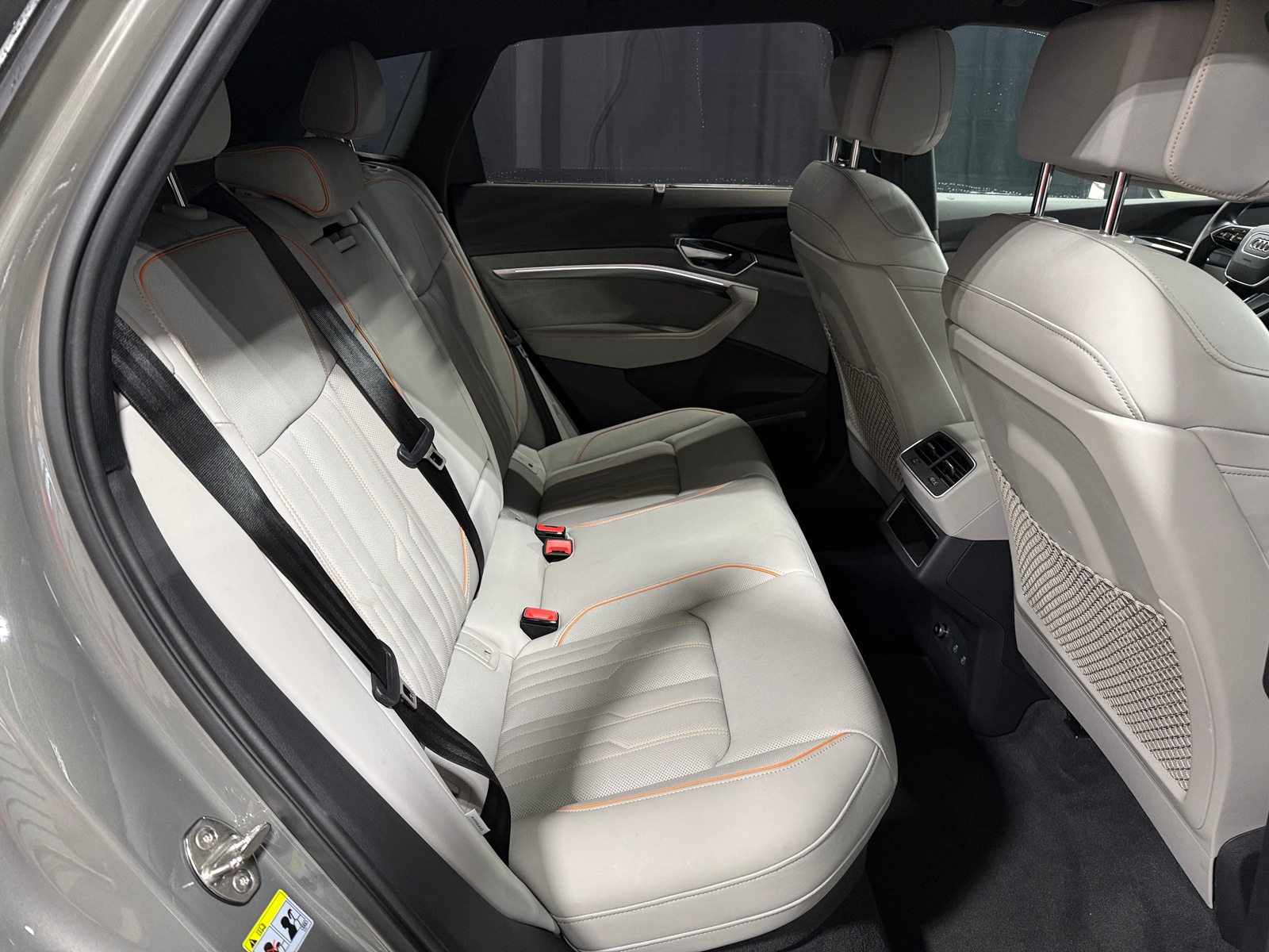 Thumbnail: 2022 Audi e-tron - 5