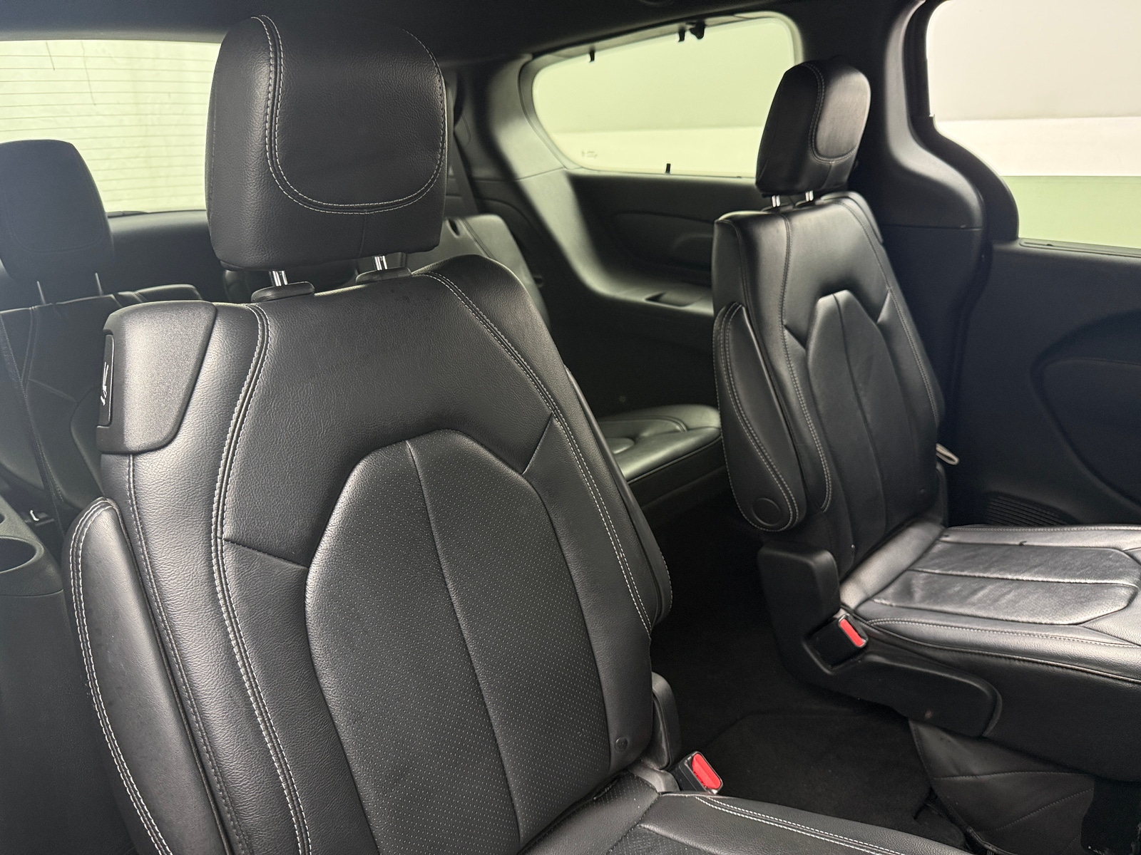 Thumbnail: 2022 Chrysler Pacifica - 5