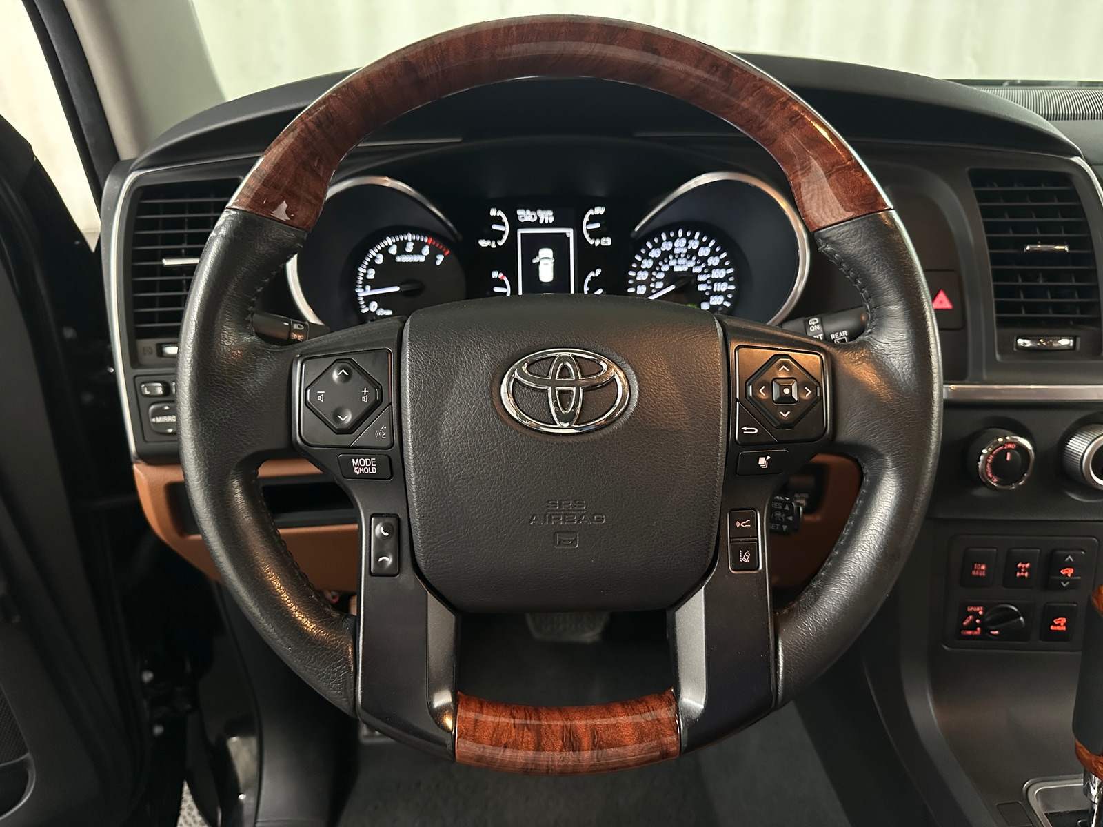 Thumbnail: 2022 Toyota Sequoia - 4