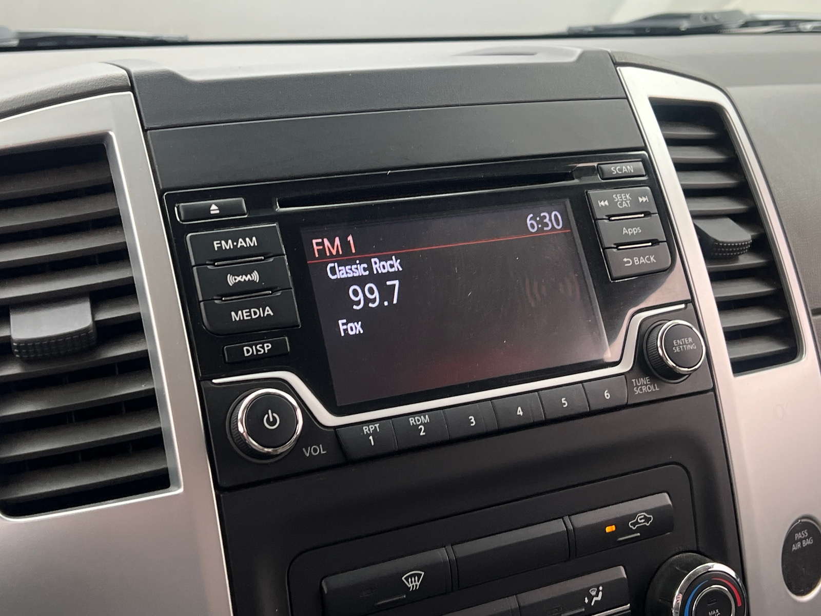 Thumbnail: 2016 Nissan Frontier - 4