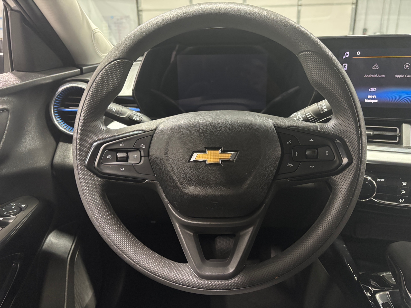 Thumbnail: 2025 Chevrolet Trax - 5