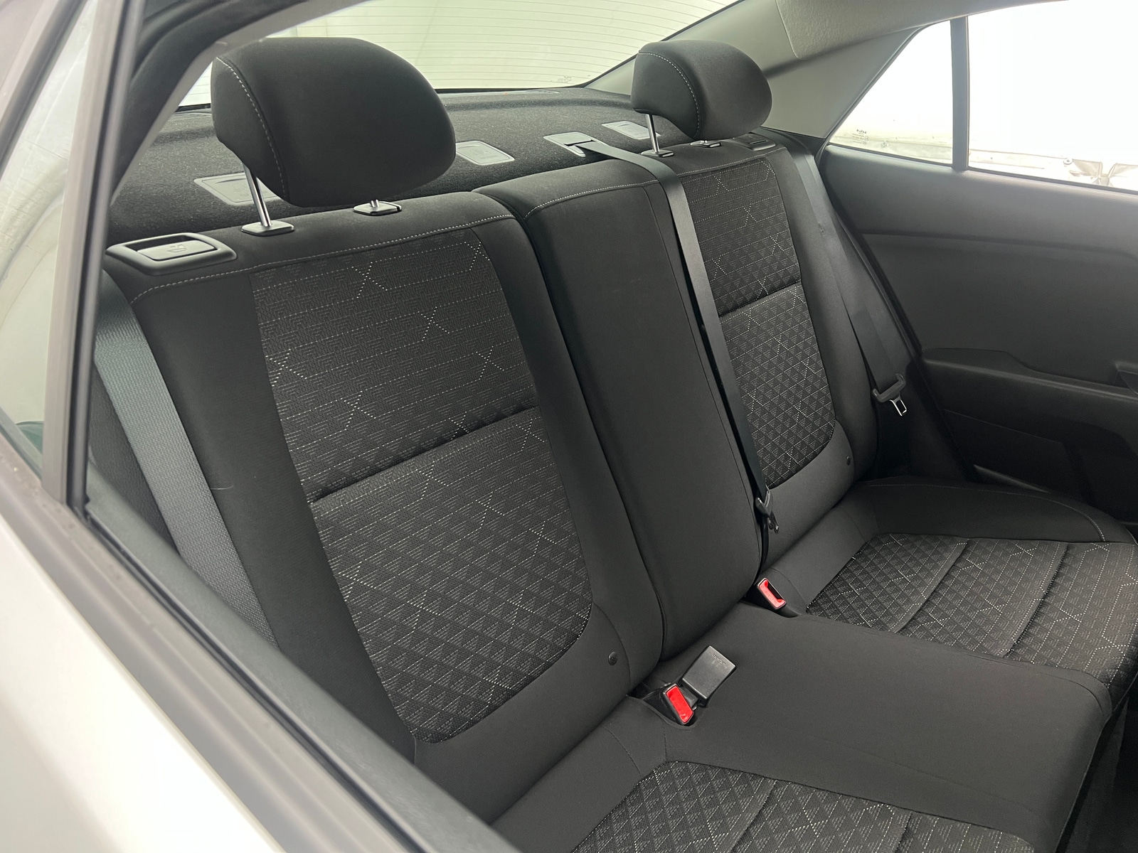 Thumbnail: 2023 Kia Rio - 6