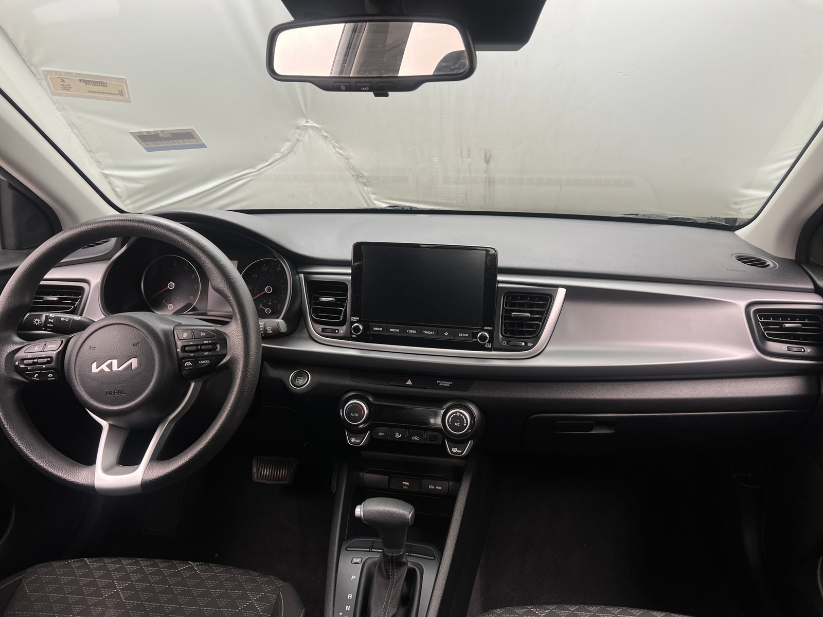 Thumbnail: 2023 Kia Rio - 3