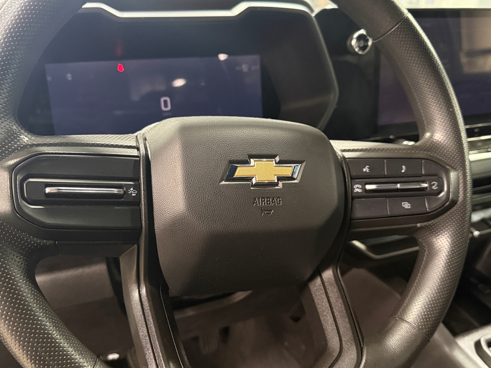 Thumbnail: 2024 Chevrolet Colorado - 5