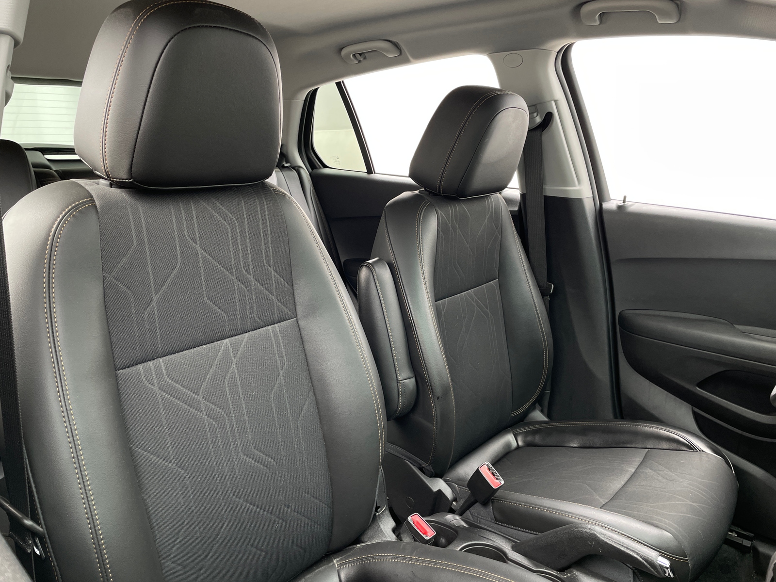 Thumbnail: 2020 Chevrolet Trax - 2