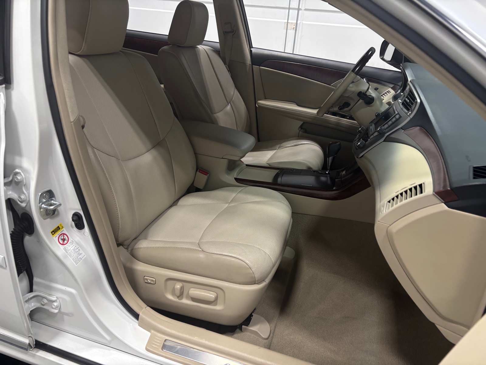 Thumbnail: 2012 Toyota Avalon - 2