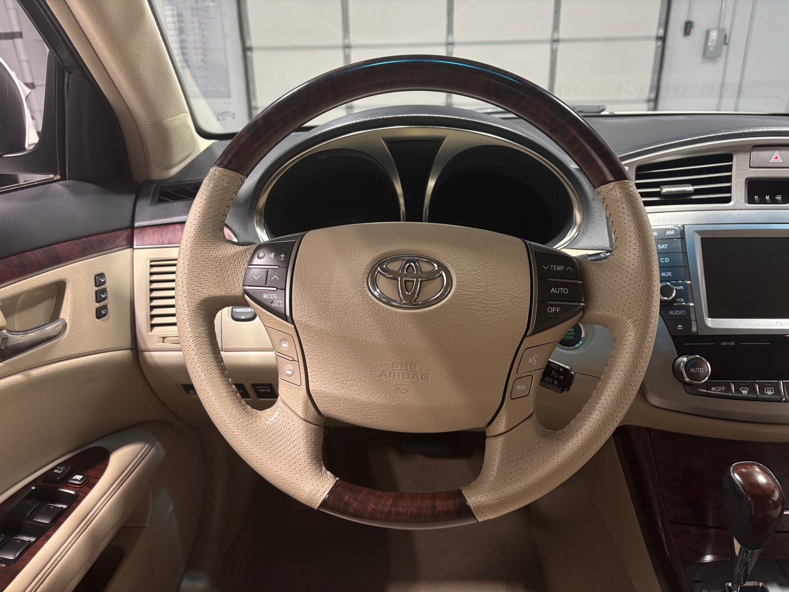 Thumbnail: 2012 Toyota Avalon - 5