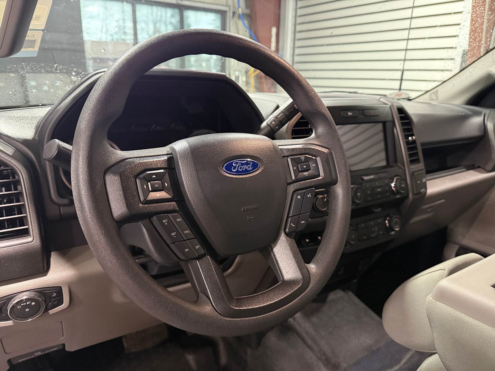 Thumbnail: 2022 Ford Econoline - 5