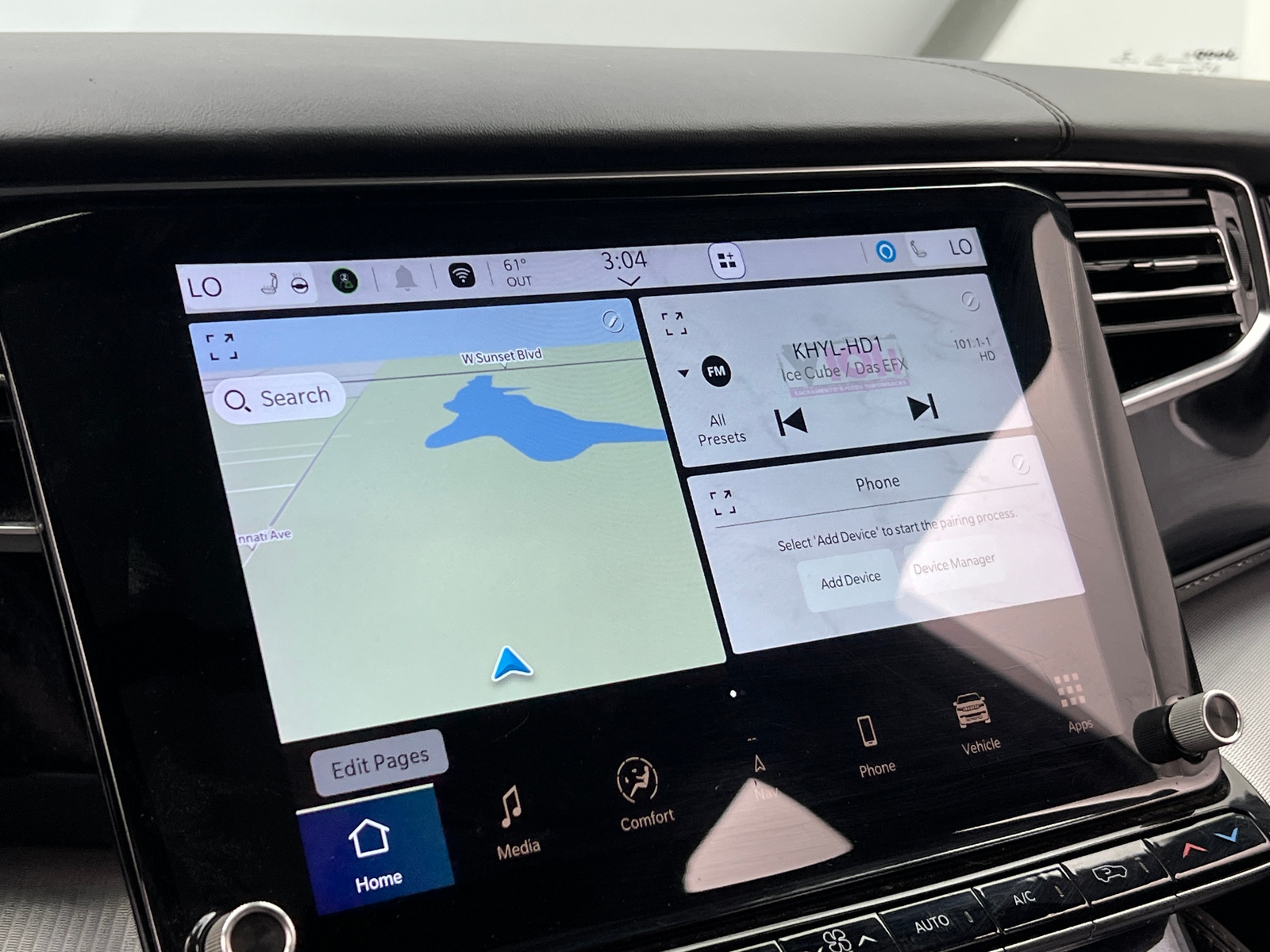 Thumbnail: 2022 Jeep Grand Wagoneer - 3