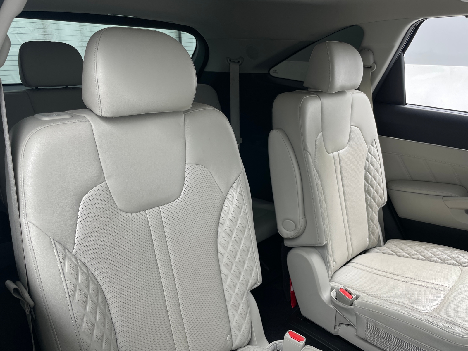 Thumbnail: 2023 Kia Sorento - 5