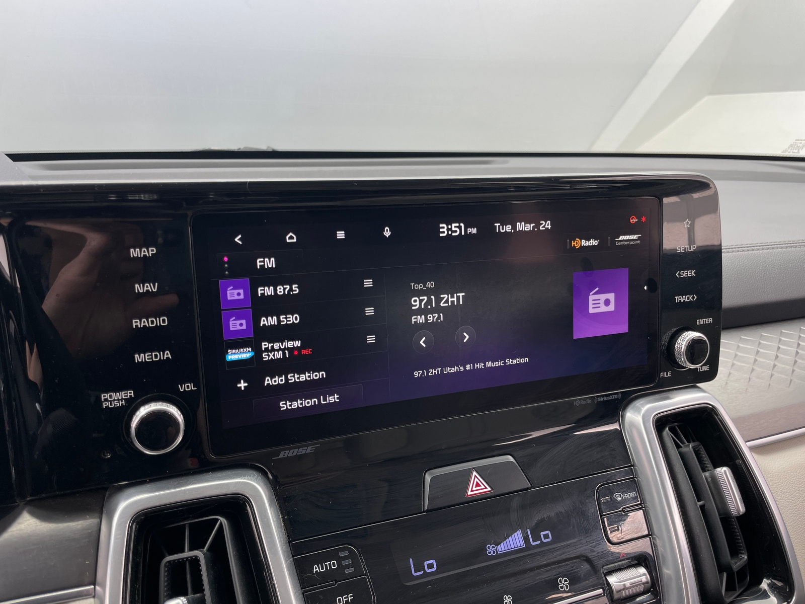 Thumbnail: 2023 Kia Sorento - 3