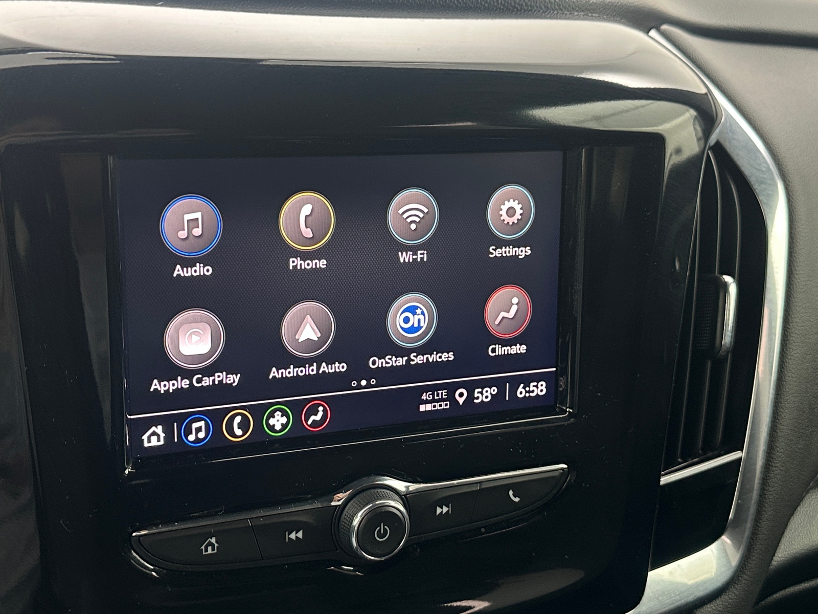 Thumbnail: 2023 Chevrolet Traverse - 4