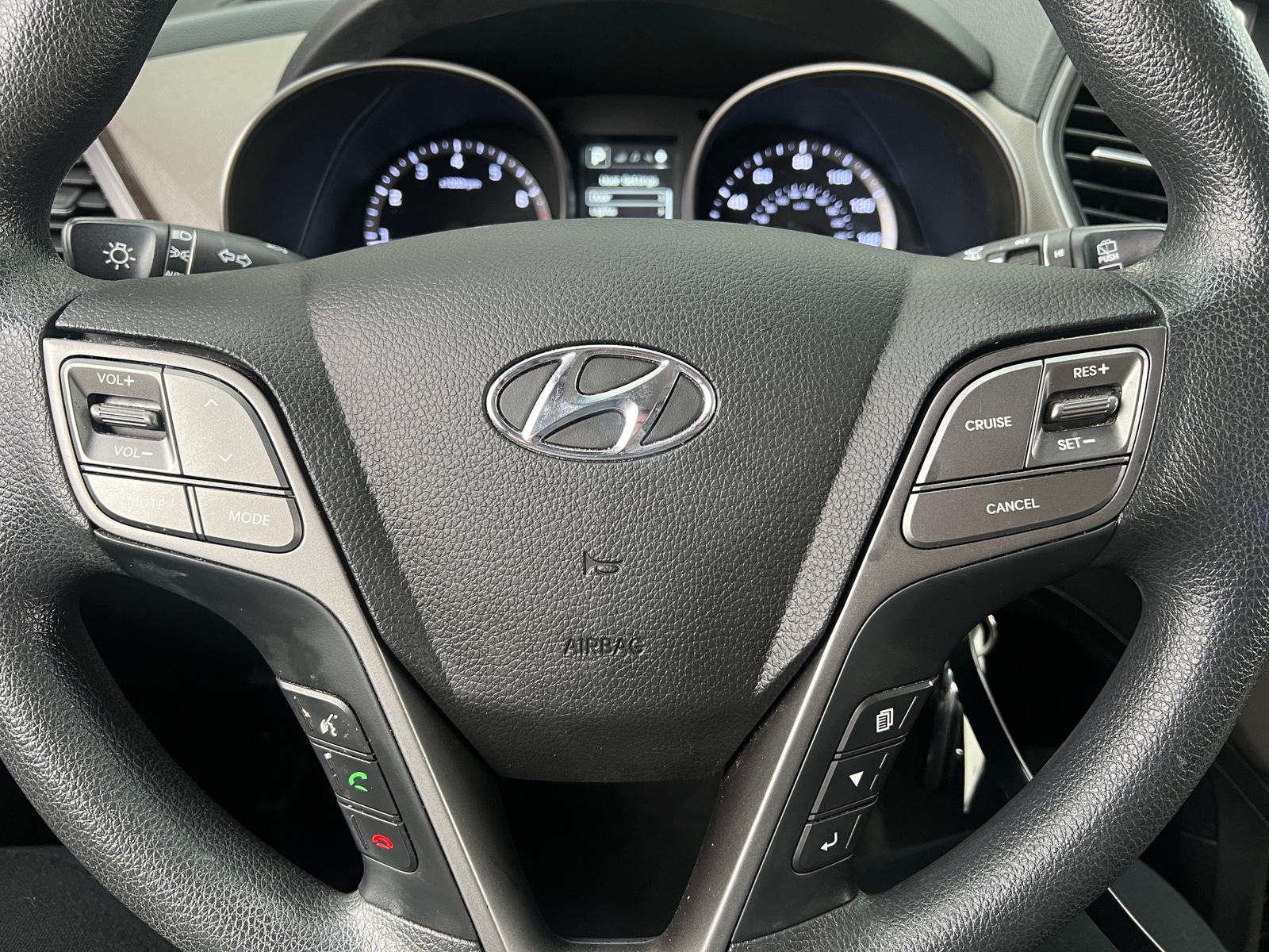 Thumbnail: 2018 Hyundai Santa Fe - 5