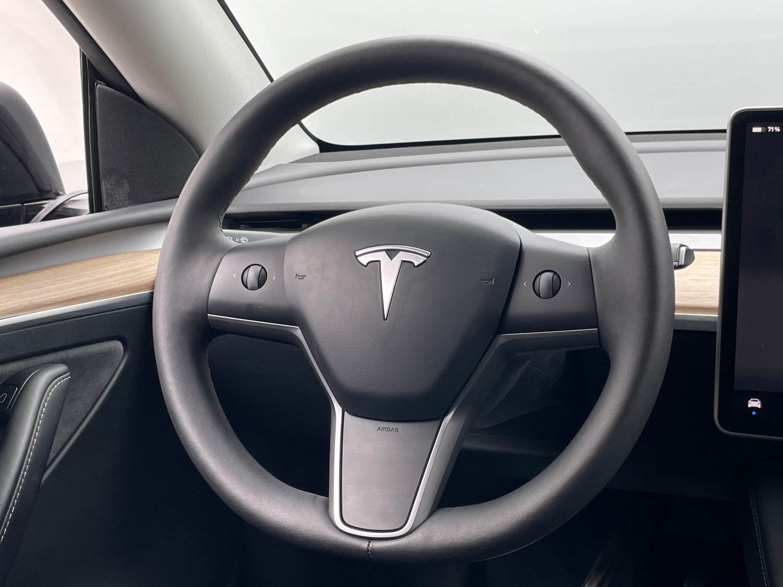 Thumbnail: 2023 Tesla Model Y - 4