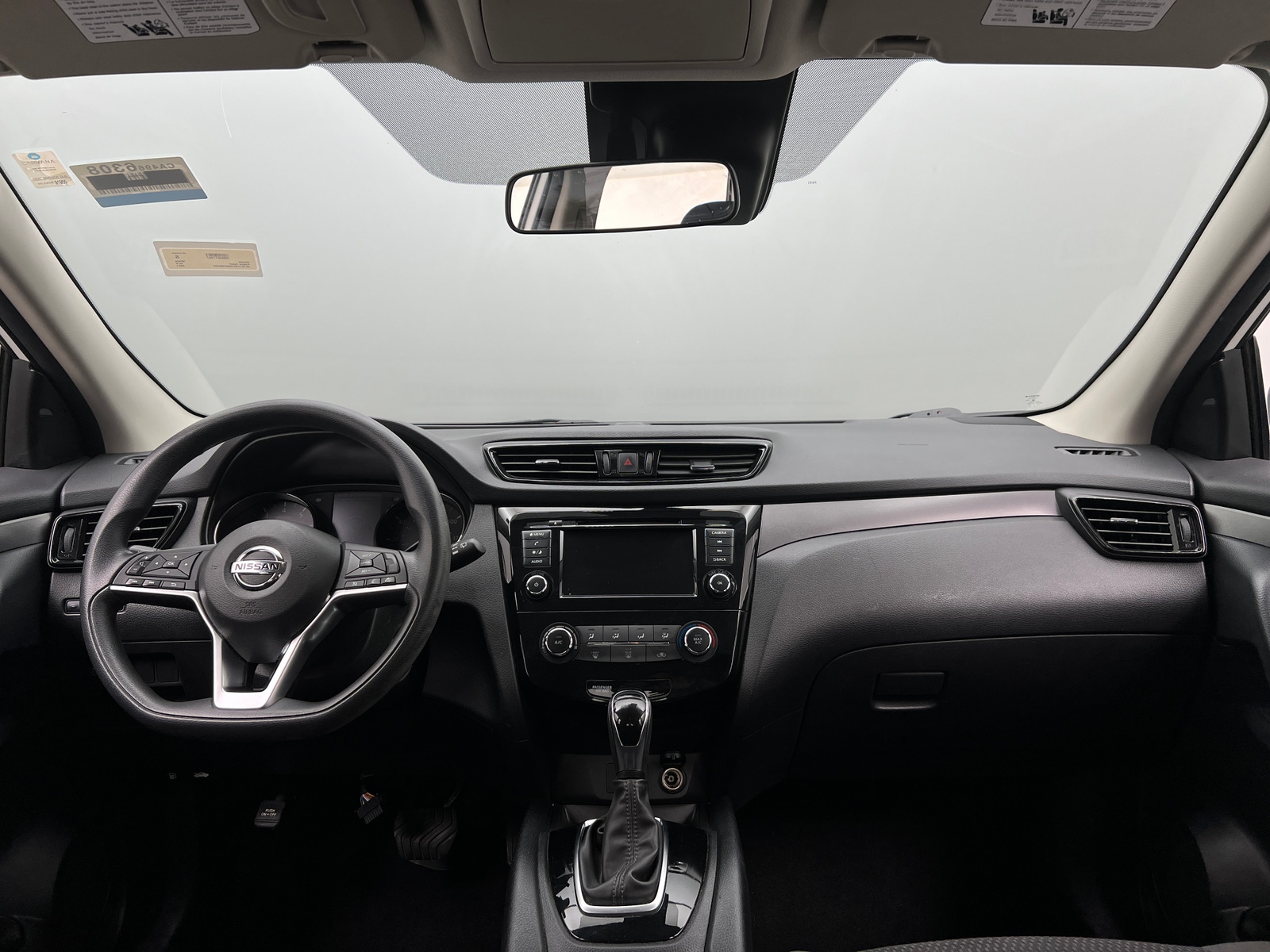 Thumbnail: 2021 Nissan Rogue Sport - 3