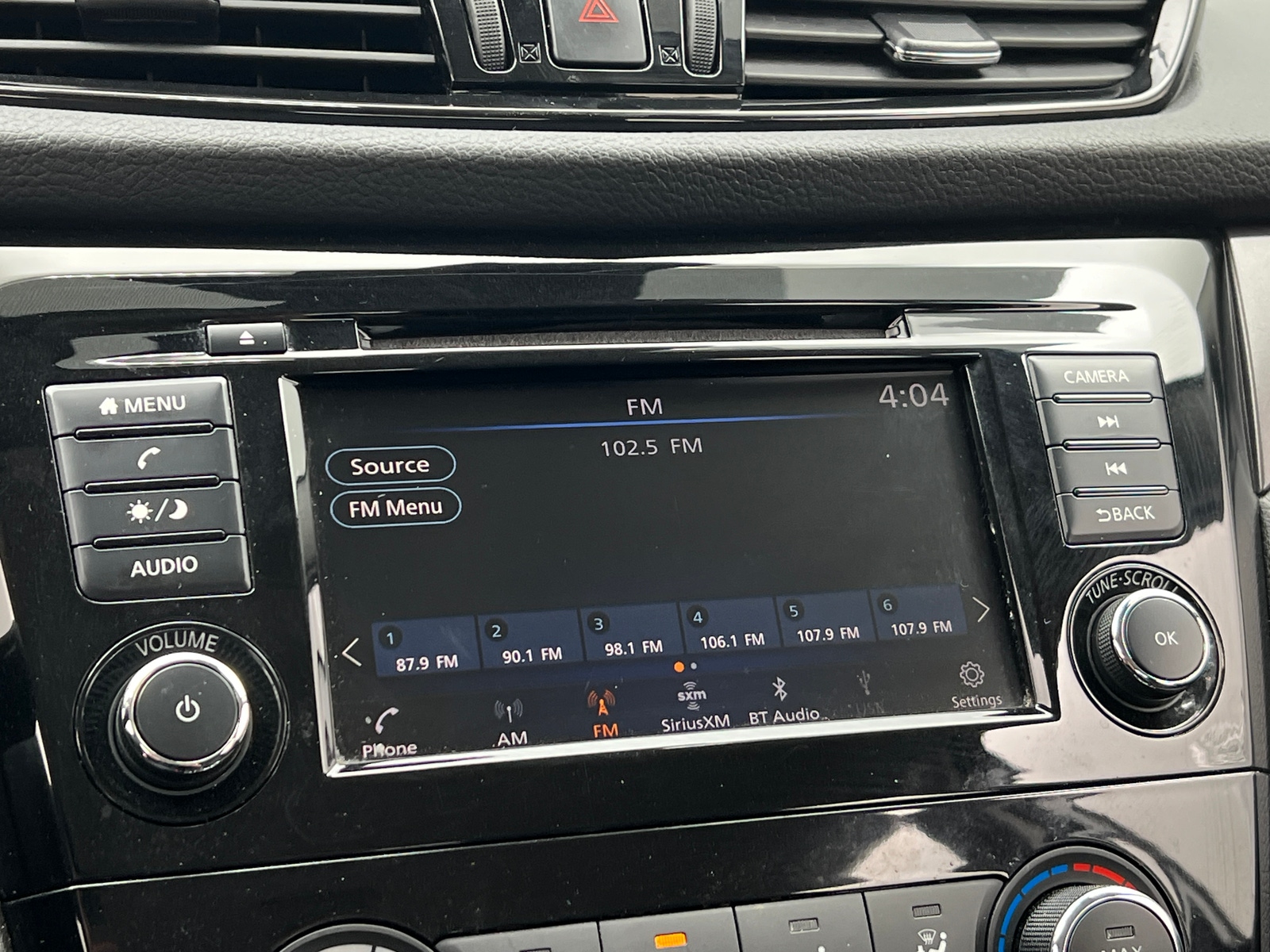 Thumbnail: 2021 Nissan Rogue Sport - 4