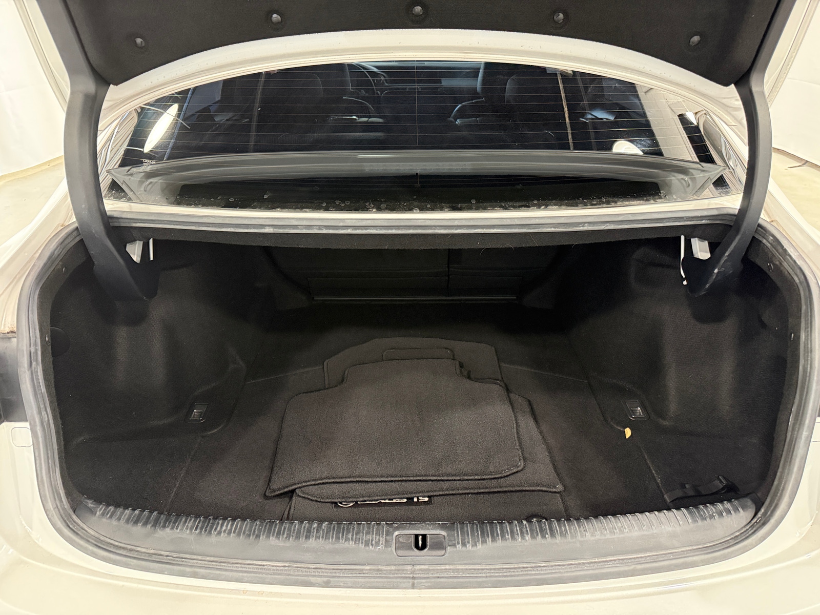 Thumbnail: 2018 Lexus IS - 6