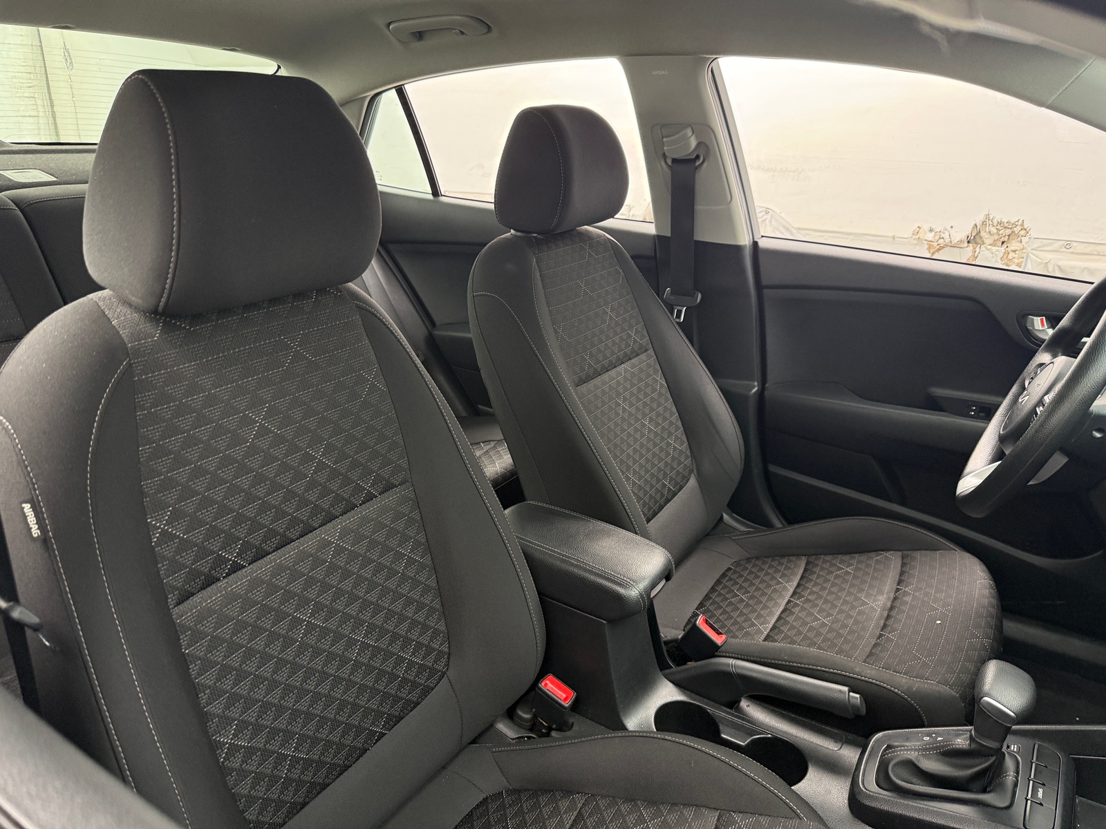 Thumbnail: 2022 Kia Rio - 2