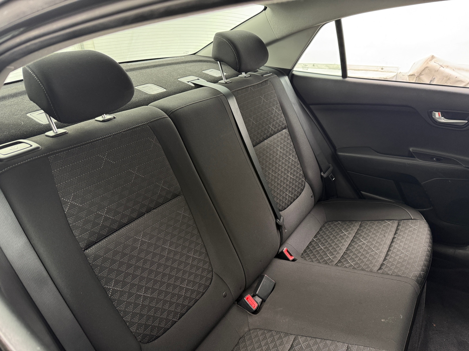 Thumbnail: 2022 Kia Rio - 6