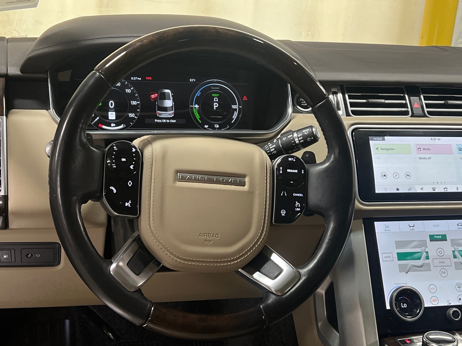 Thumbnail: 2020 Land Rover Range Rover - 4