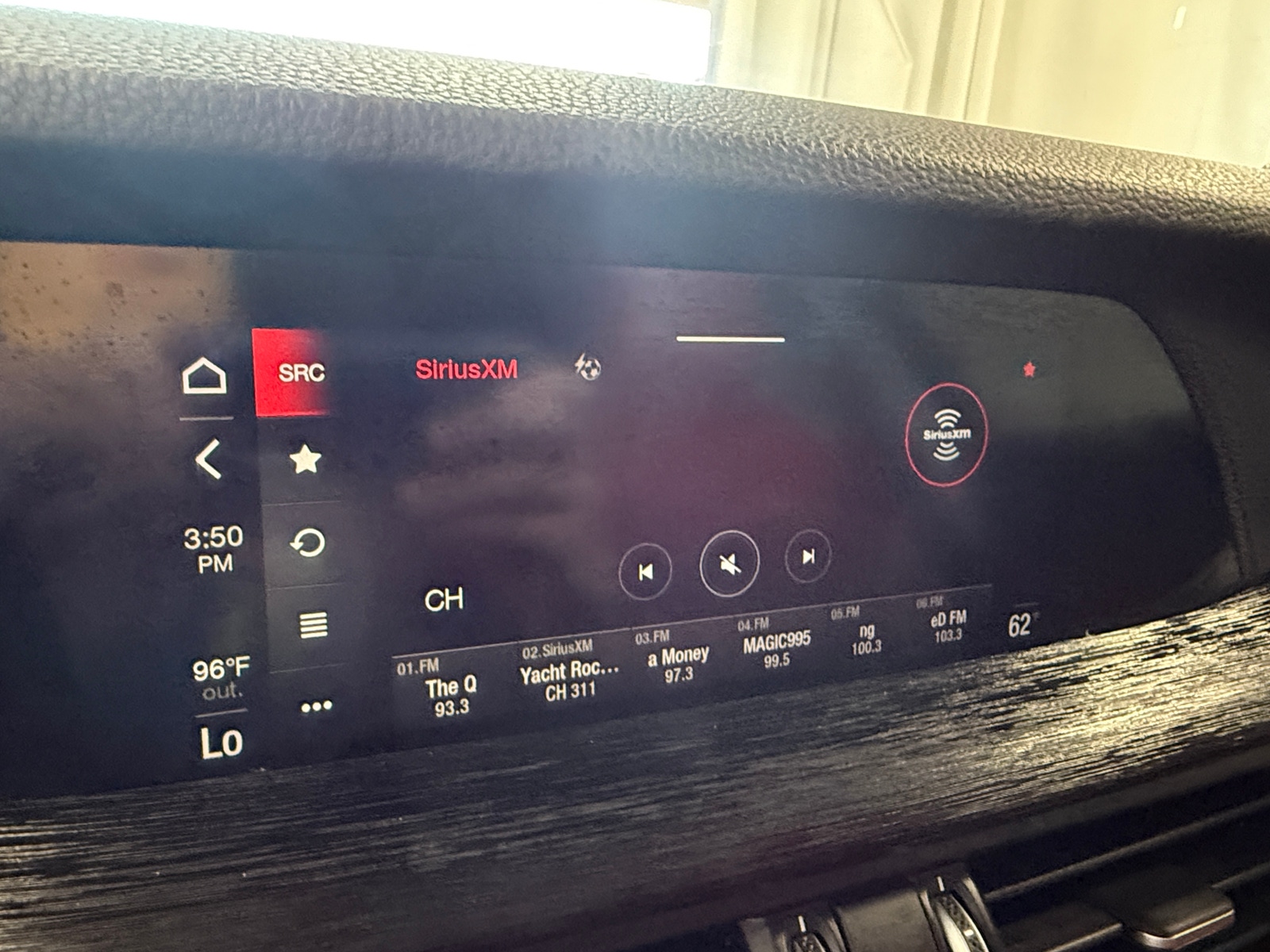 Thumbnail: 2021 Alfa Romeo Stelvio - 3