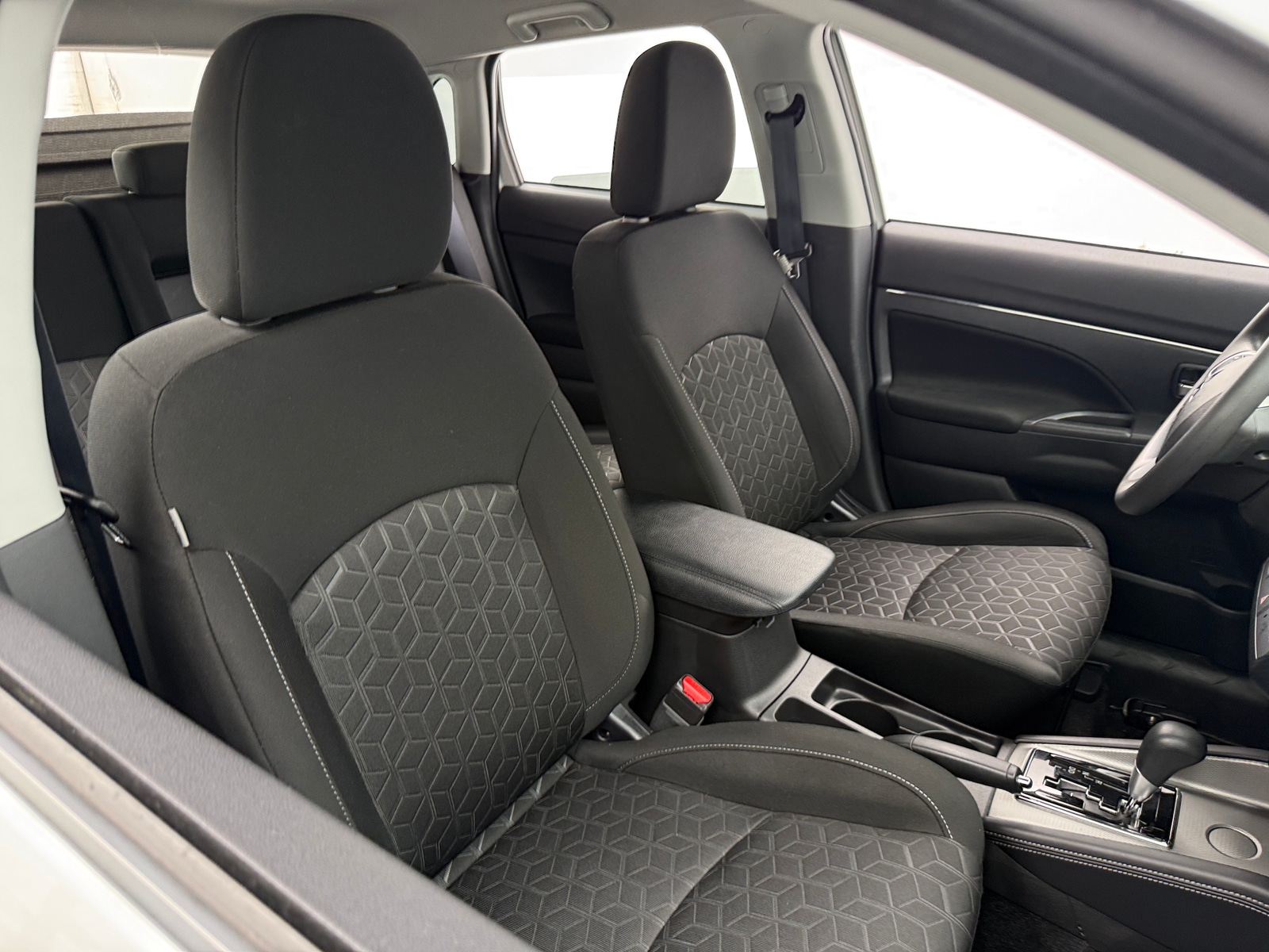 Thumbnail: 2021 Mitsubishi Outlander Sport - 2