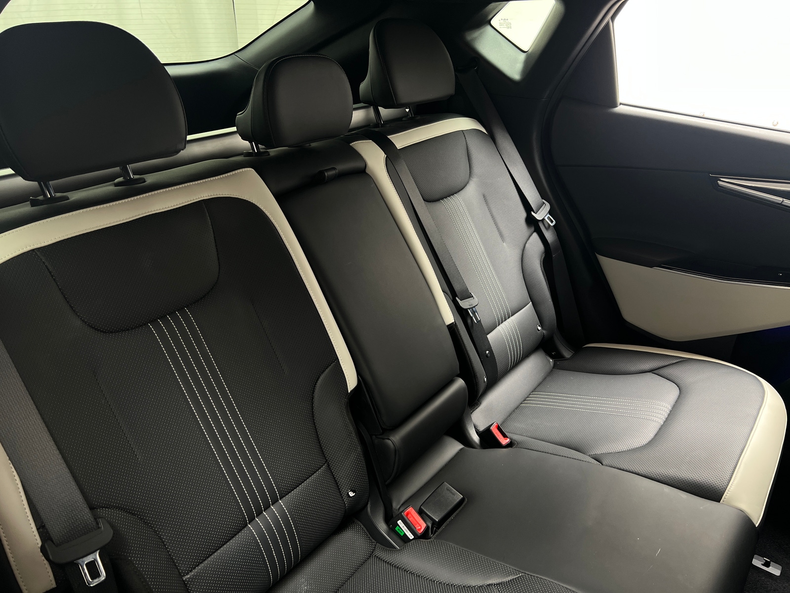 Thumbnail: 2023 Kia EV6 - 5