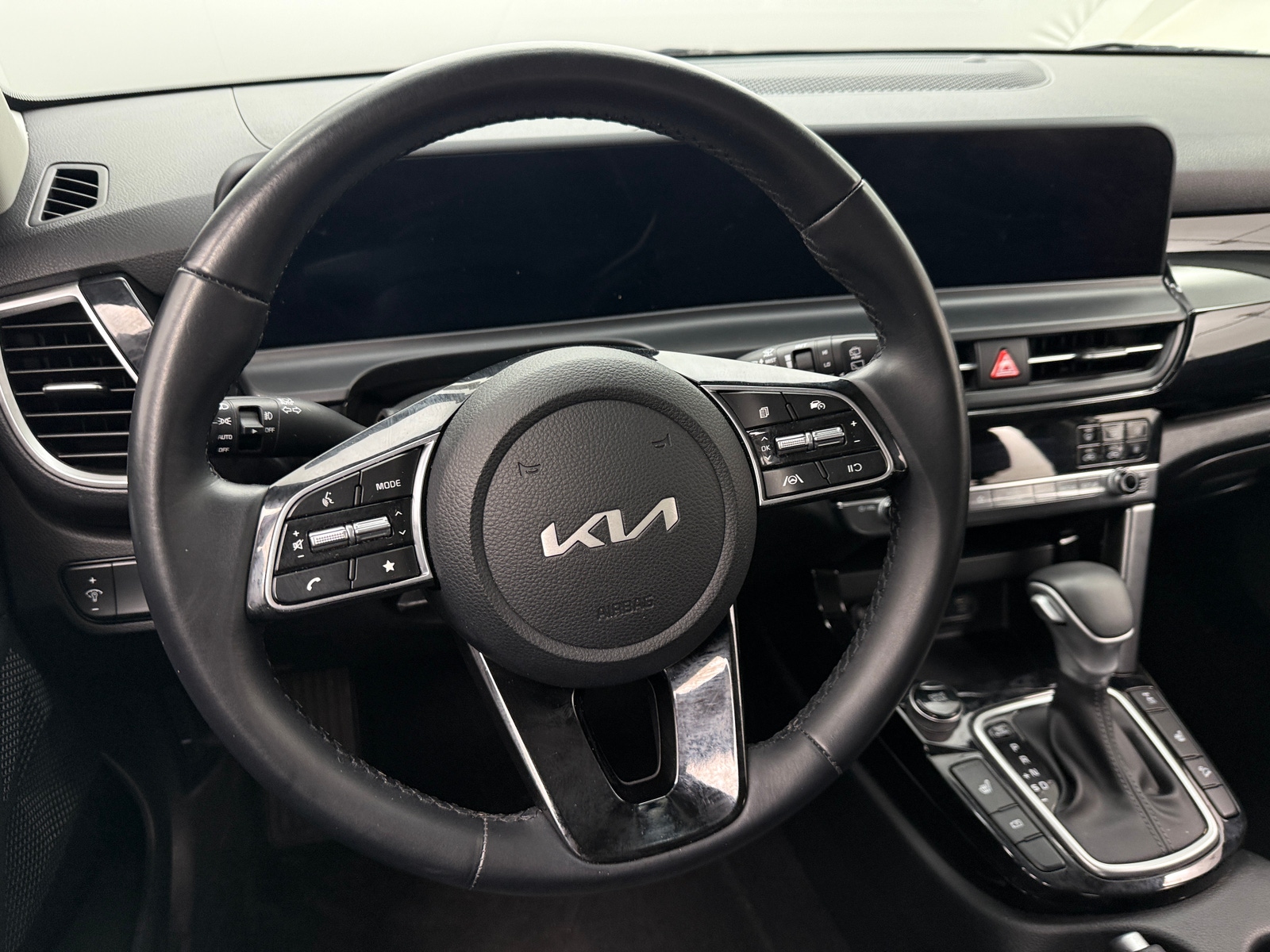 Thumbnail: 2024 Kia Seltos - 4