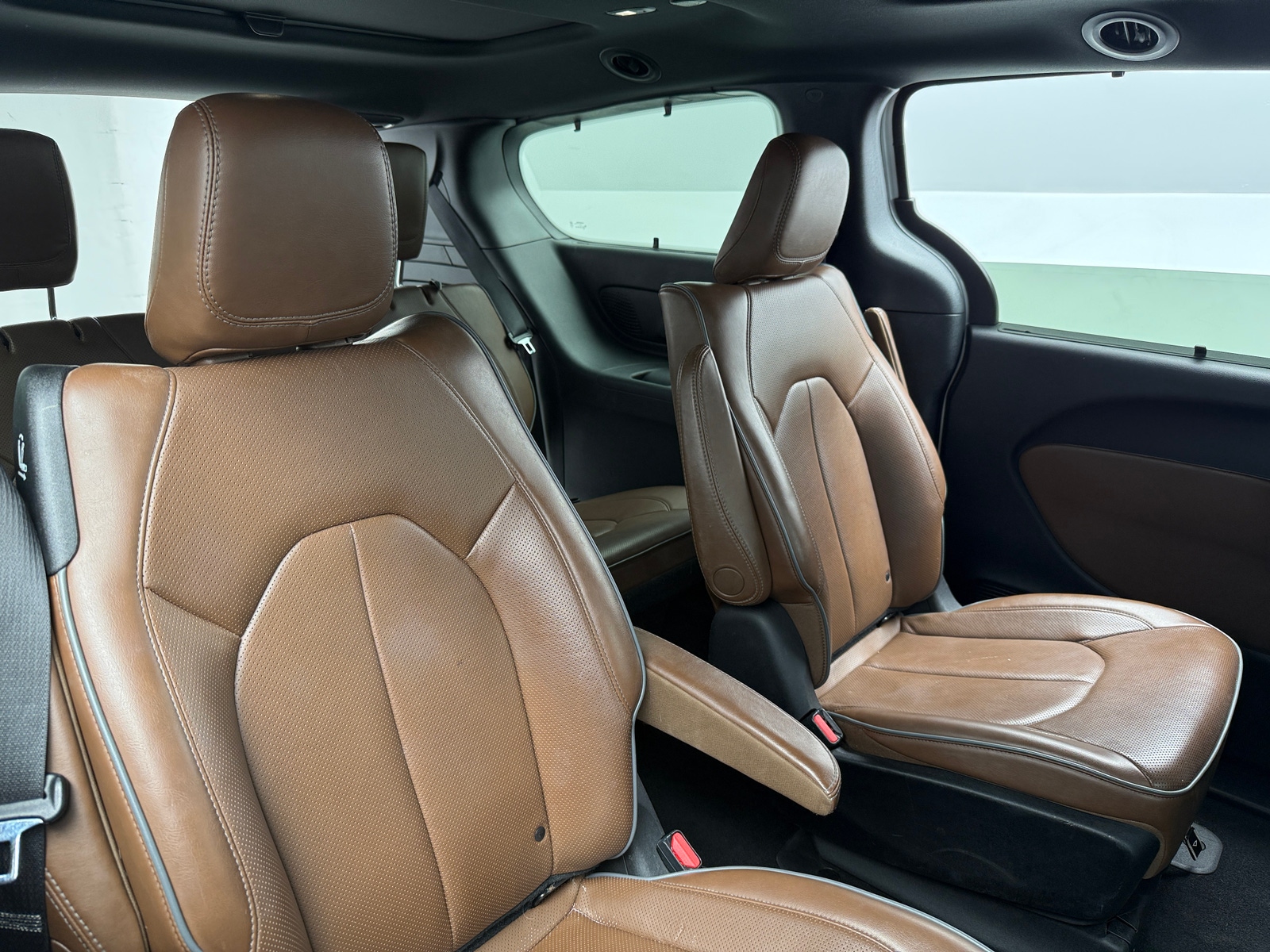 Thumbnail: 2021 Chrysler Pacifica - 5