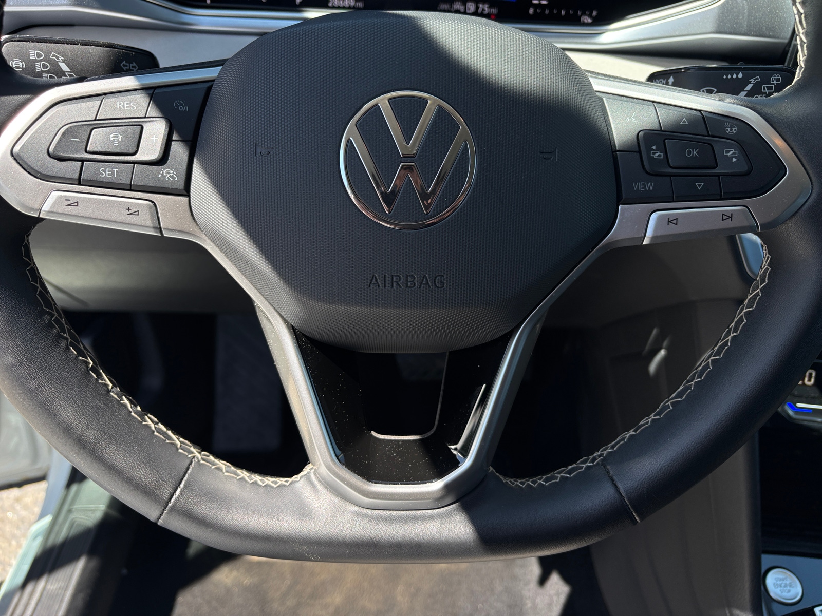 Thumbnail: 2025 Volkswagen Taos - 5