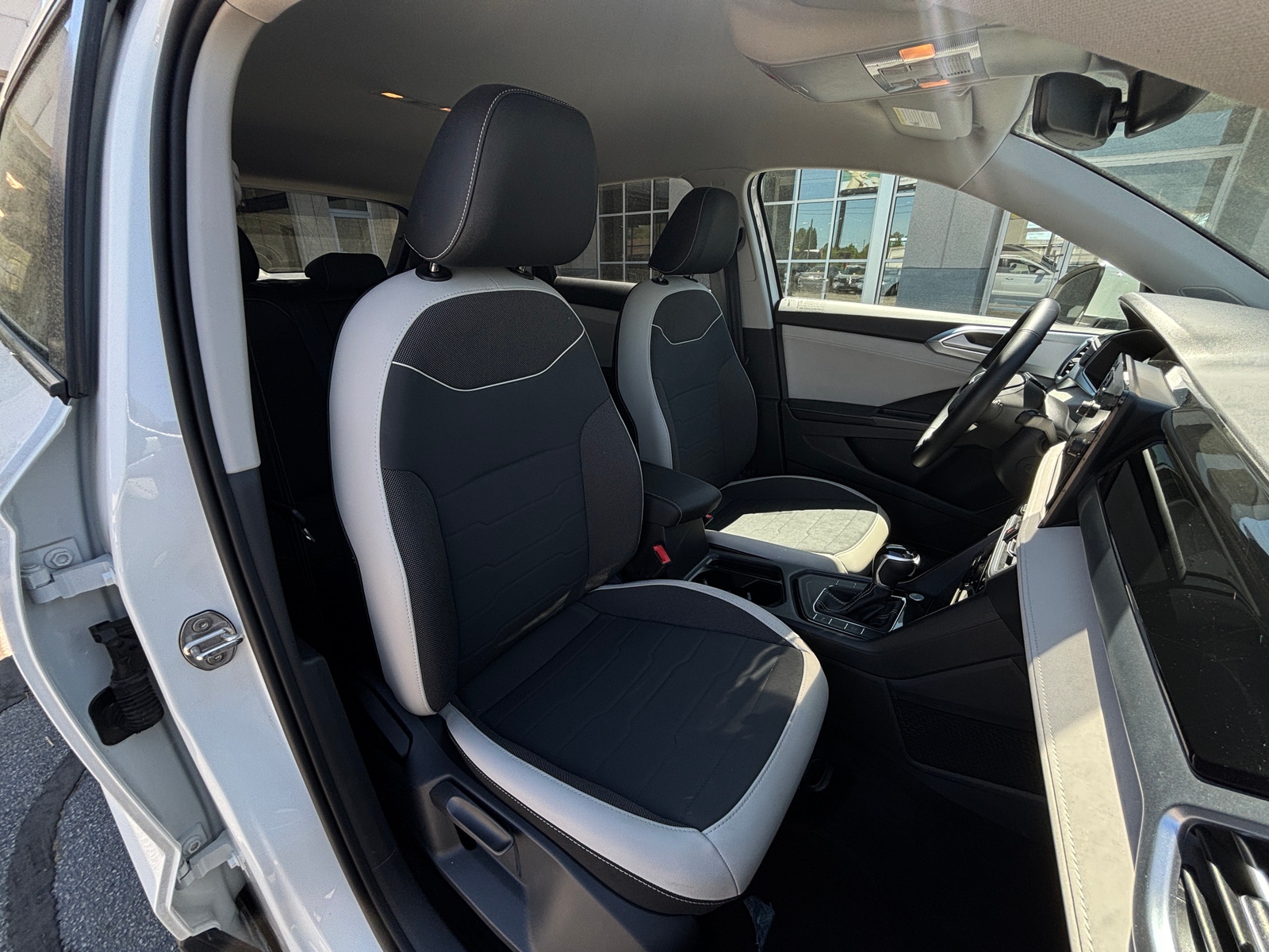 Thumbnail: 2025 Volkswagen Taos - 2