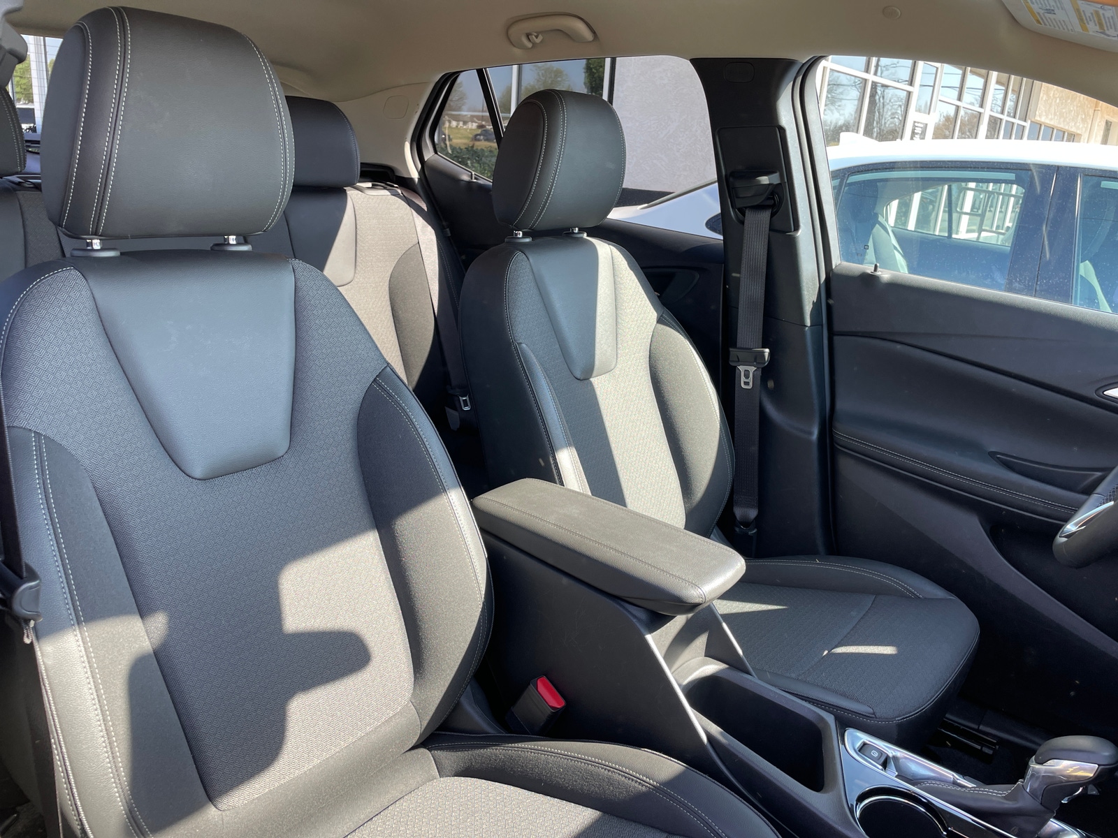 Thumbnail: 2025 Buick Encore GX - 2