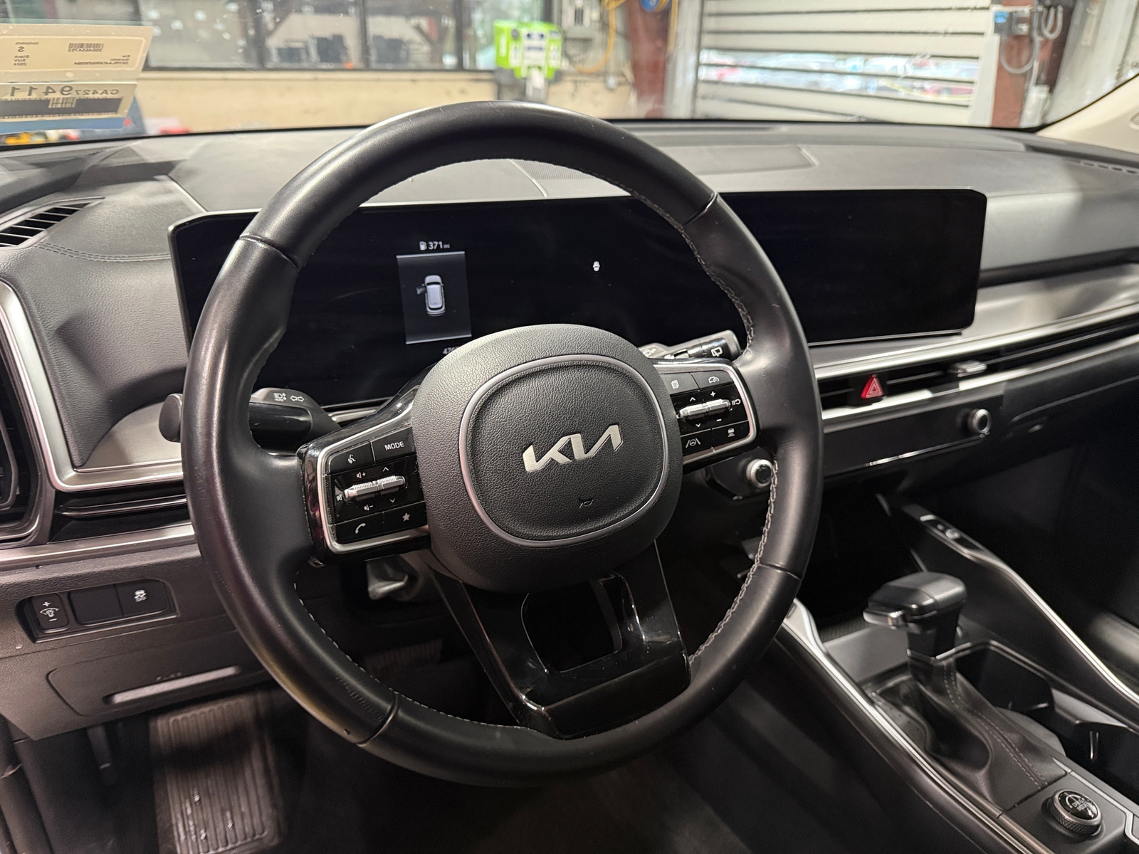 Thumbnail: 2024 Kia Sorento - 4