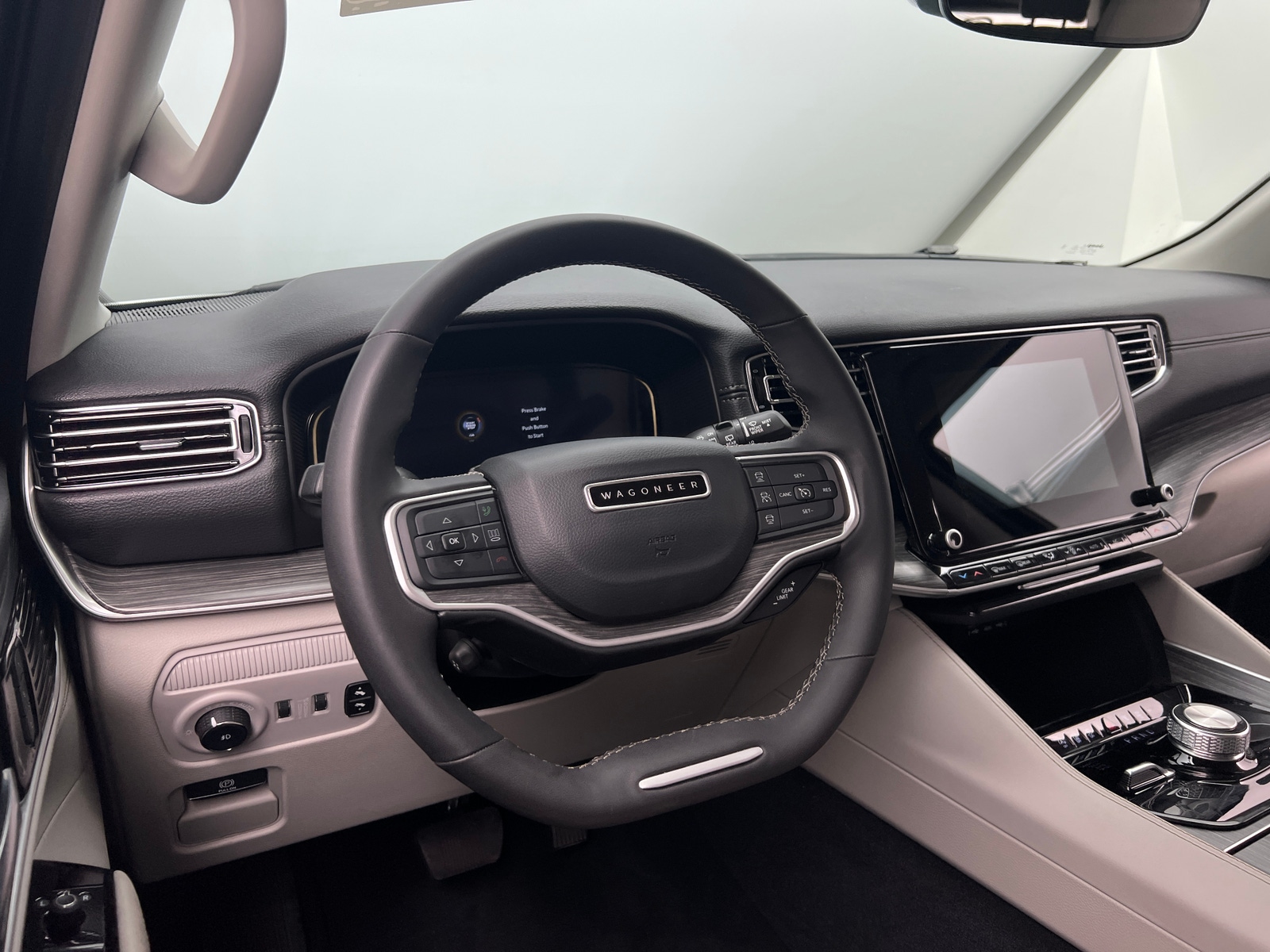 Thumbnail: 2024 Jeep Wagoneer - 4