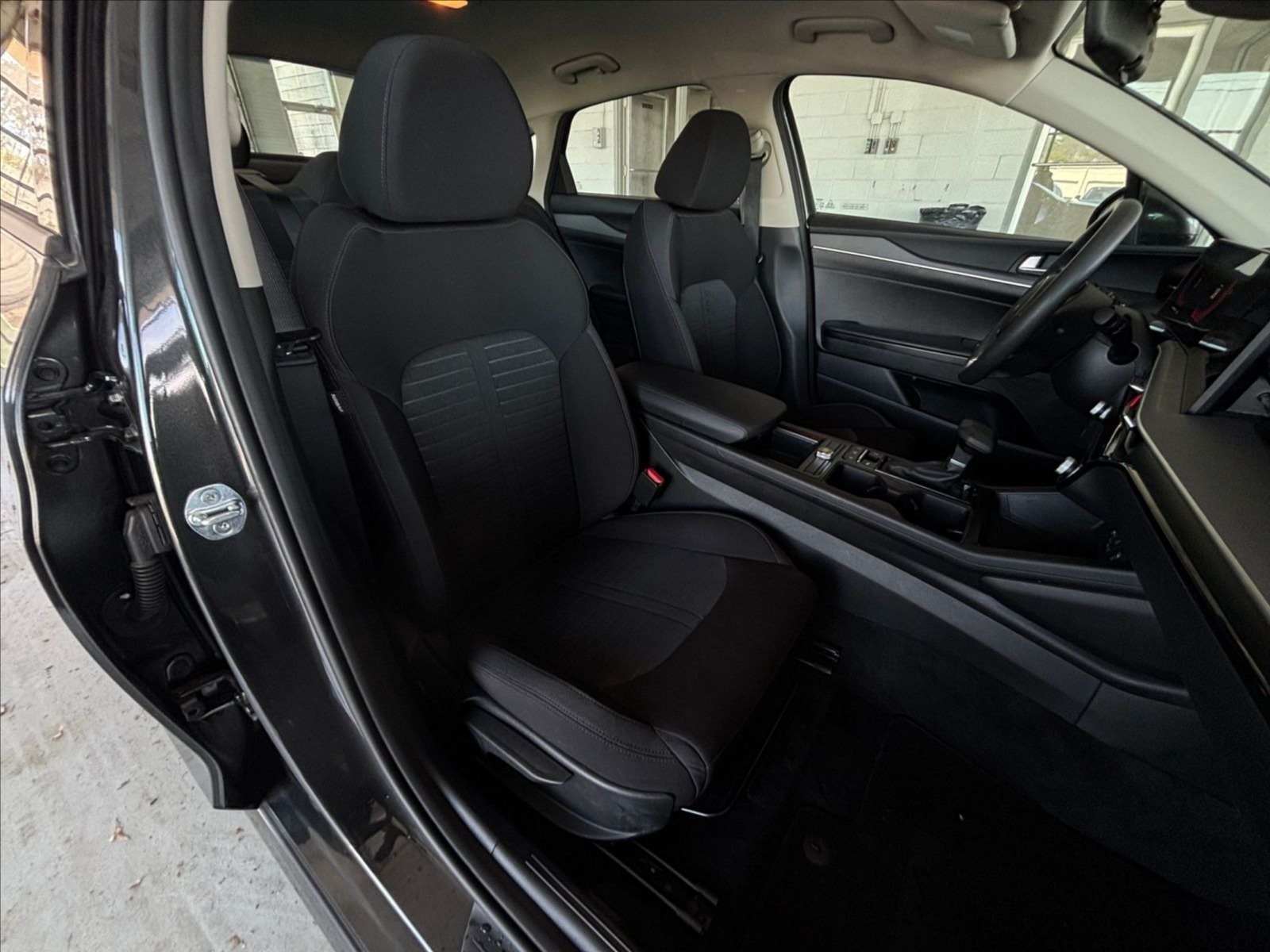 Thumbnail: 2025 Kia K5 - 2